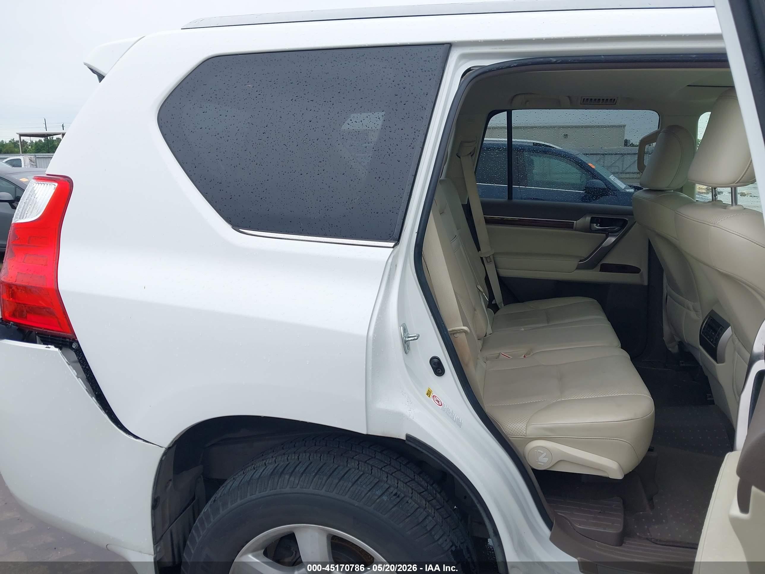 2013 Lexus Gx 460   White vin: JTJBM7FX3D5052268