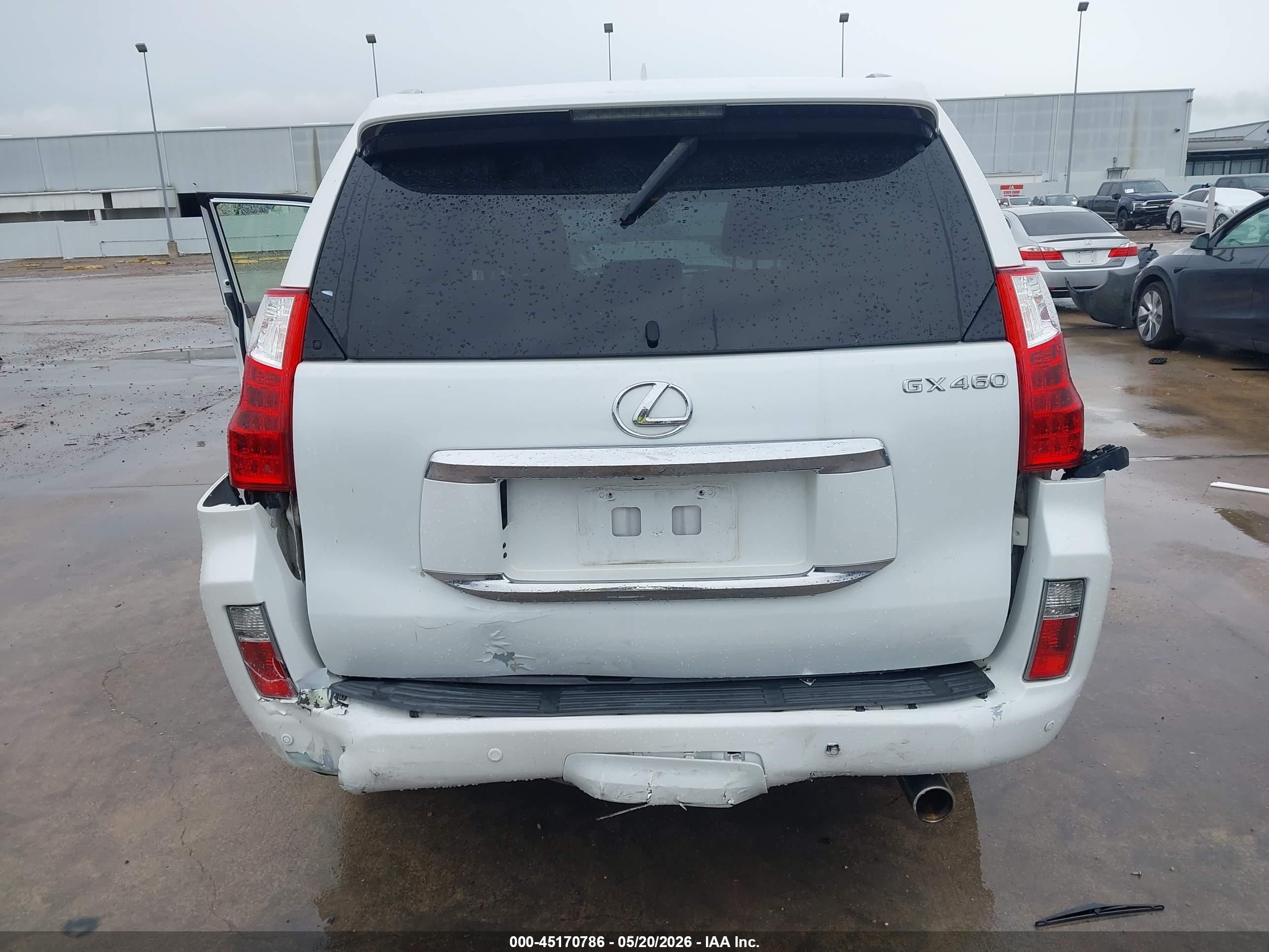 2013 Lexus Gx 460   White vin: JTJBM7FX3D5052268