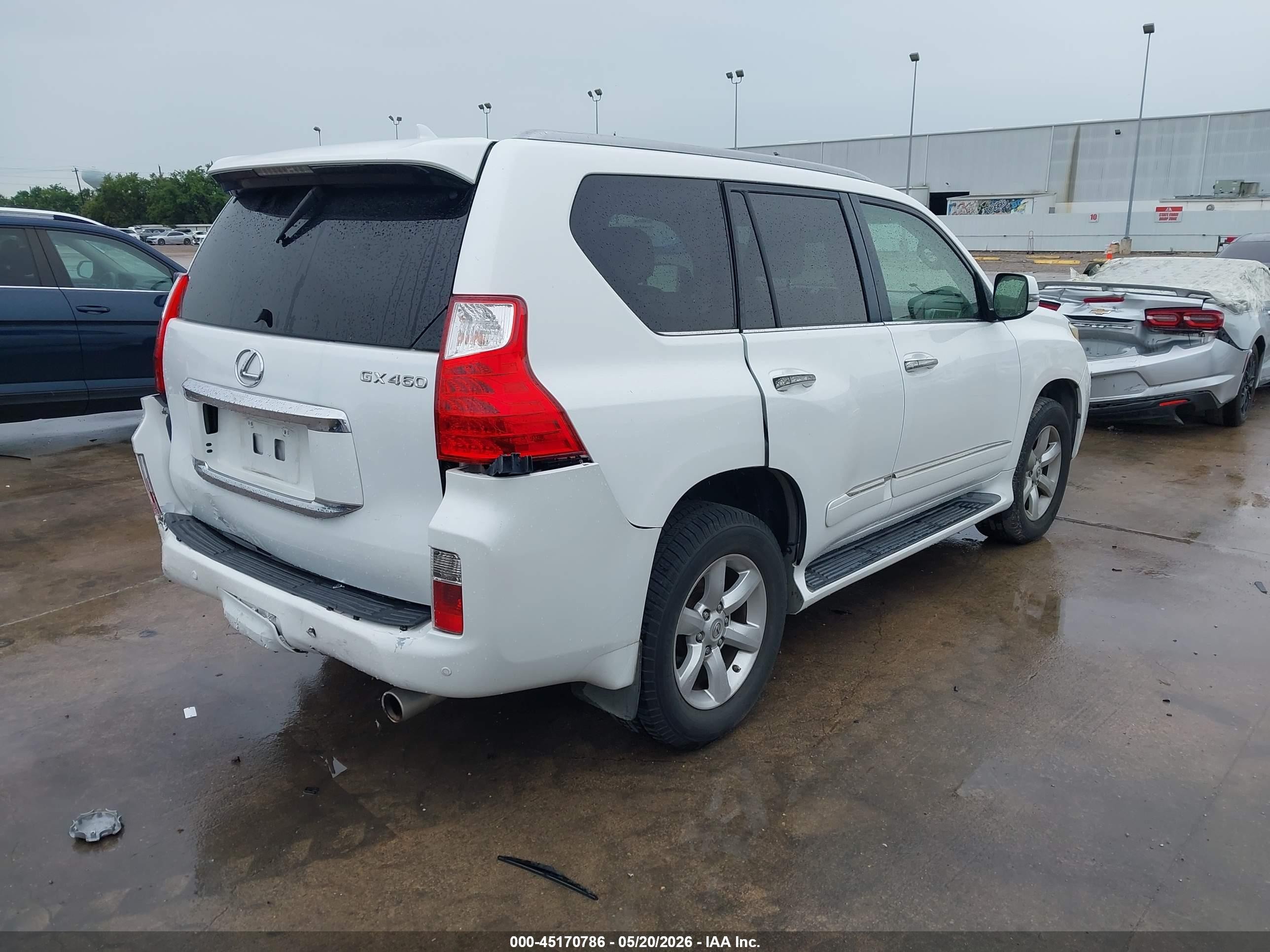 2013 Lexus Gx 460   White vin: JTJBM7FX3D5052268