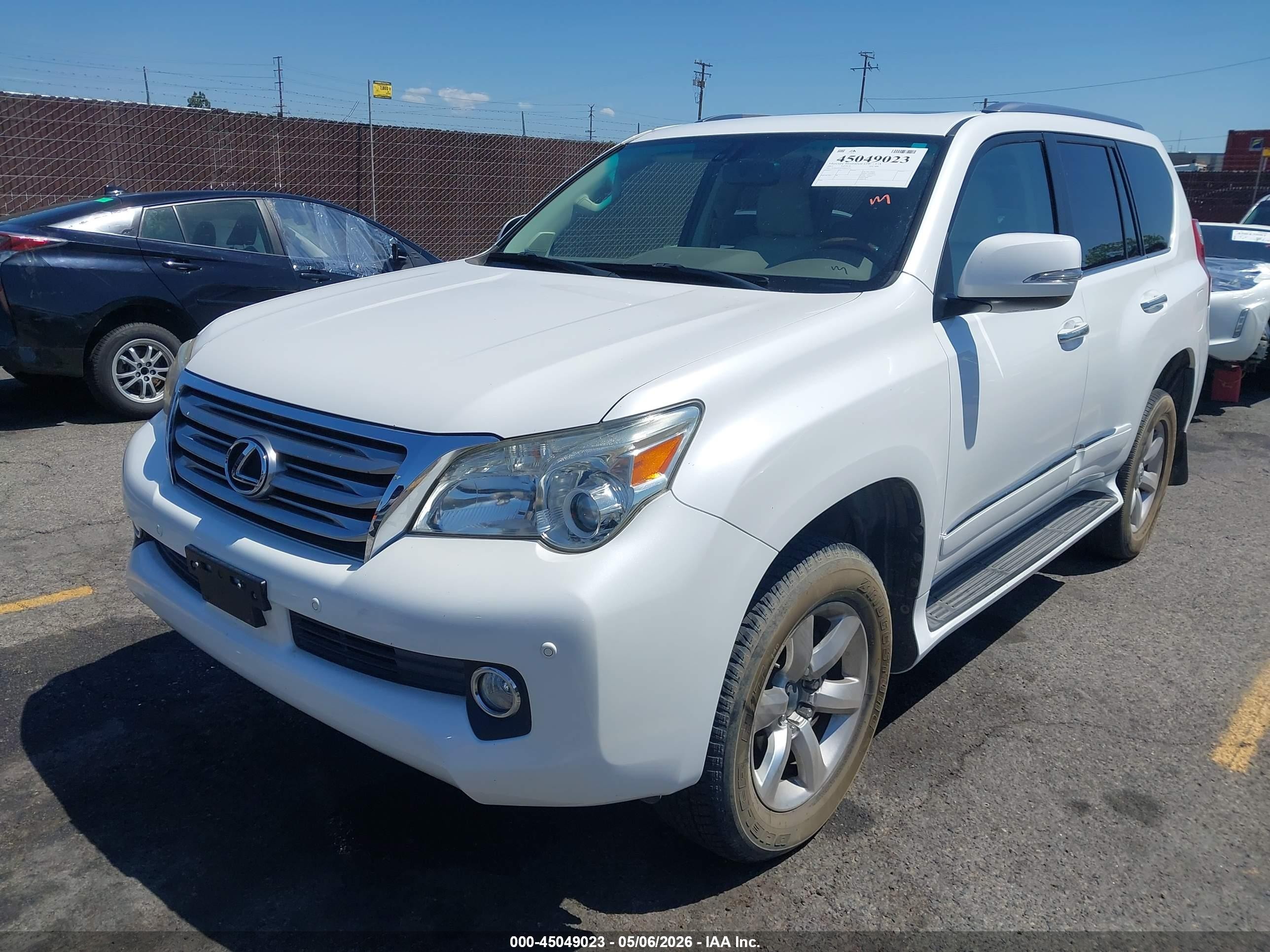 2013 Lexus Gx 460 White vin: JTJBM7FX3D5054277
