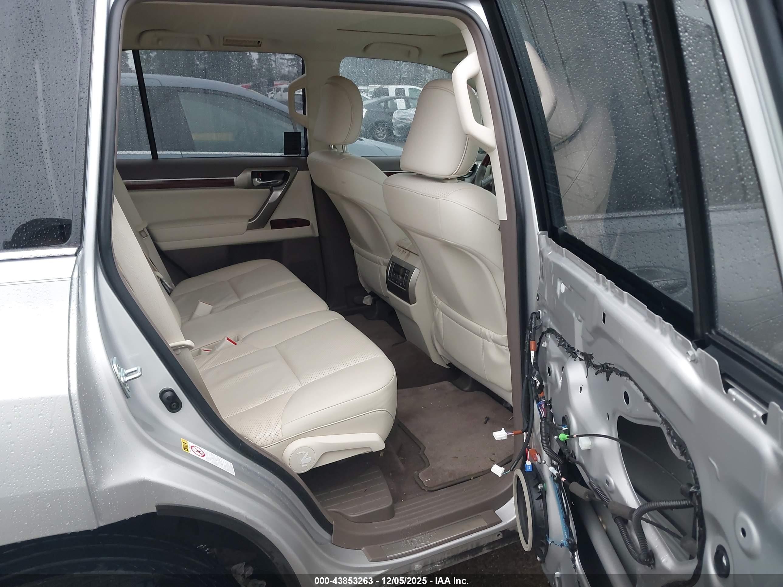 2013 Lexus Gx 460   Серебряный vin: JTJBM7FX3D5059303