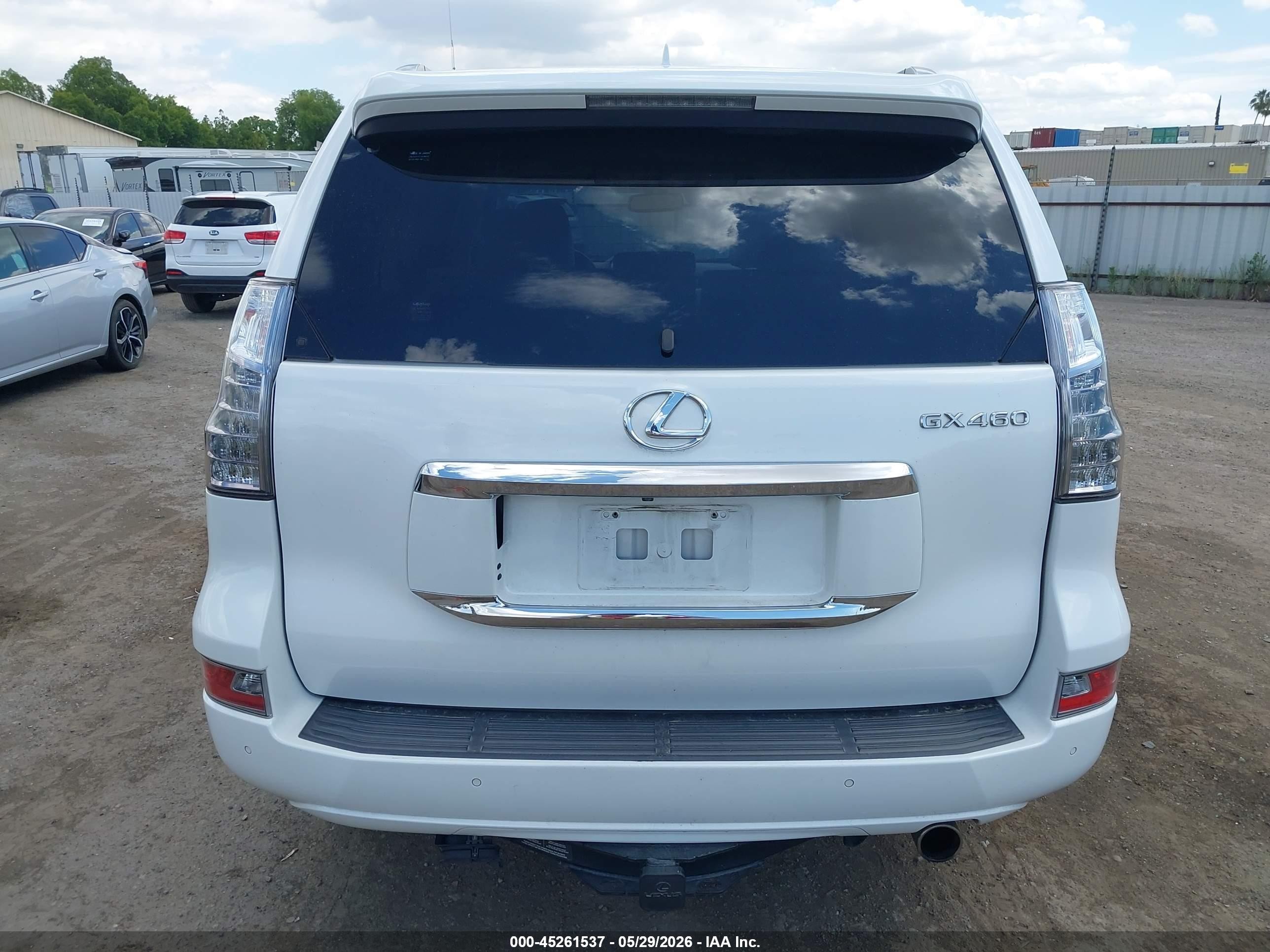 2014 Lexus Gx 460 Белый vin: JTJBM7FX3E5078435