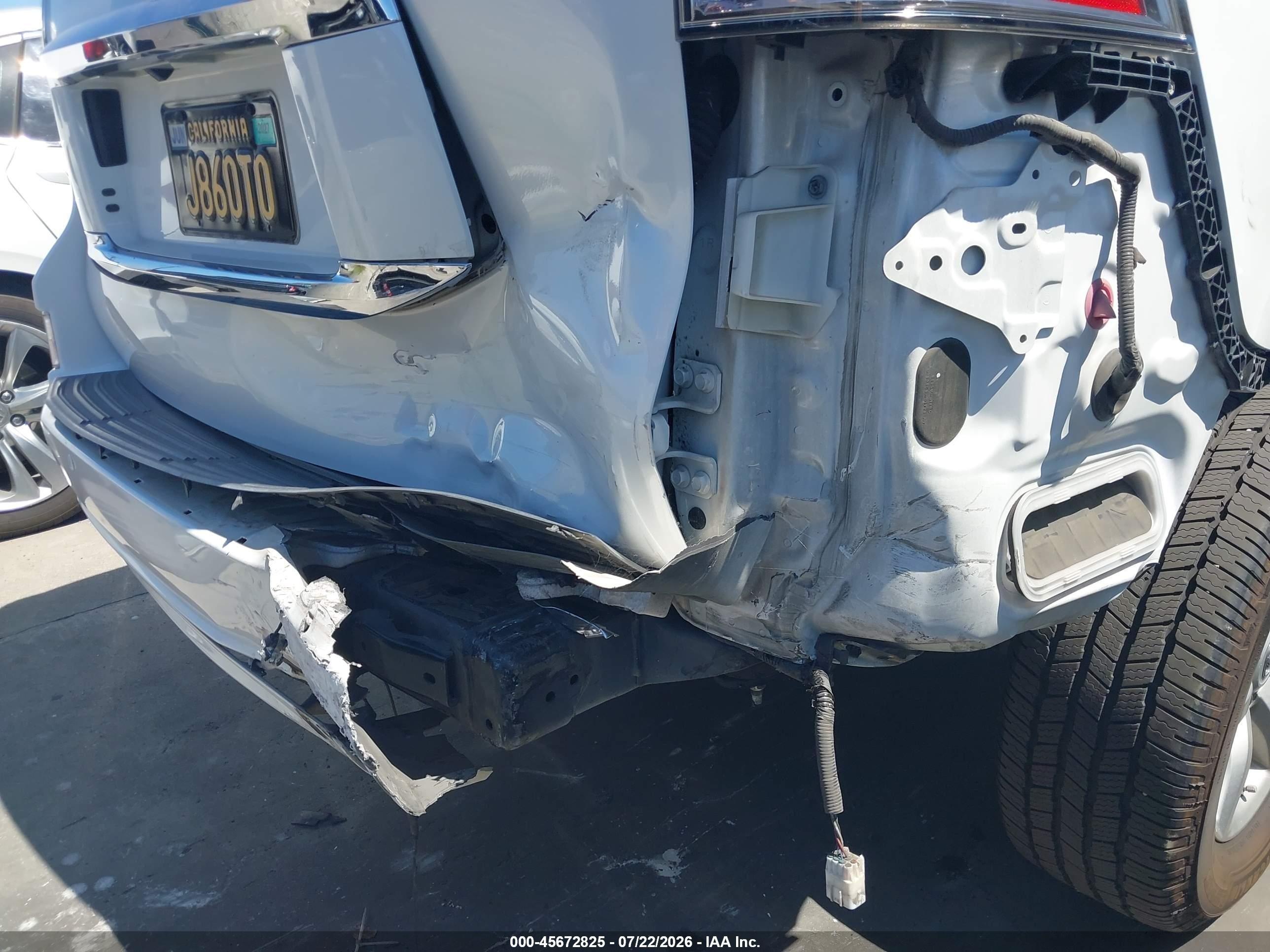 2014 Lexus Gx 460   Белый vin: JTJBM7FX3E5082145