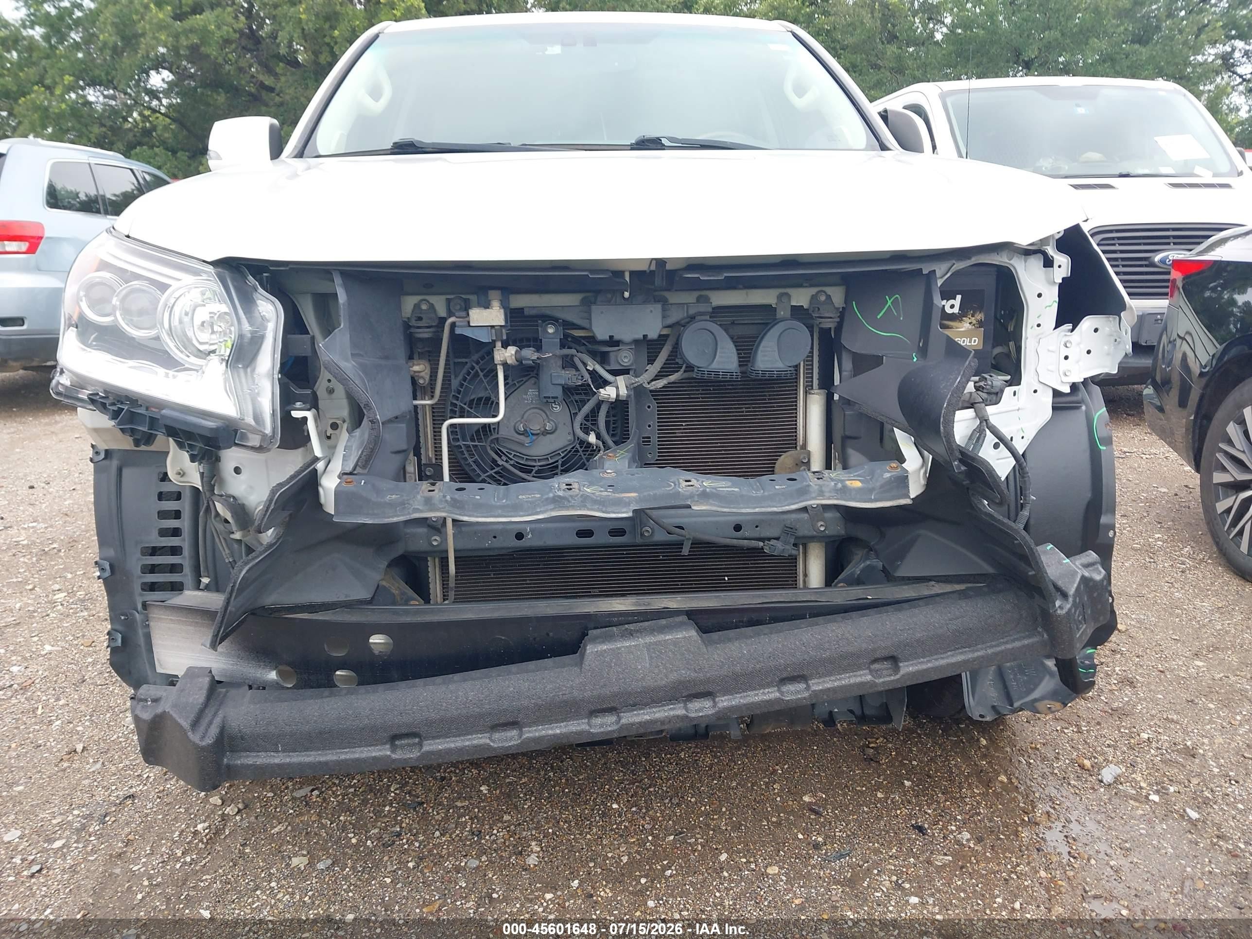 2015 Lexus Gx 460   Белый vin: JTJBM7FX3F5103688