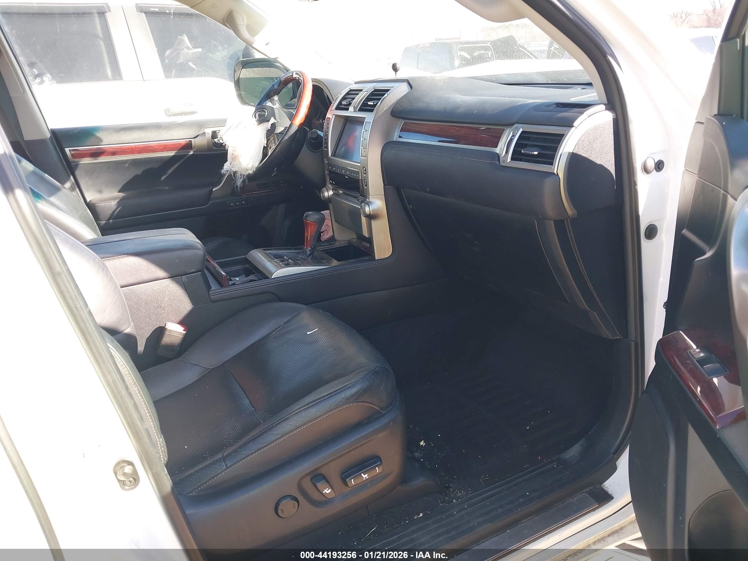 2011 Lexus Gx 460   White vin: JTJBM7FX4B5033693