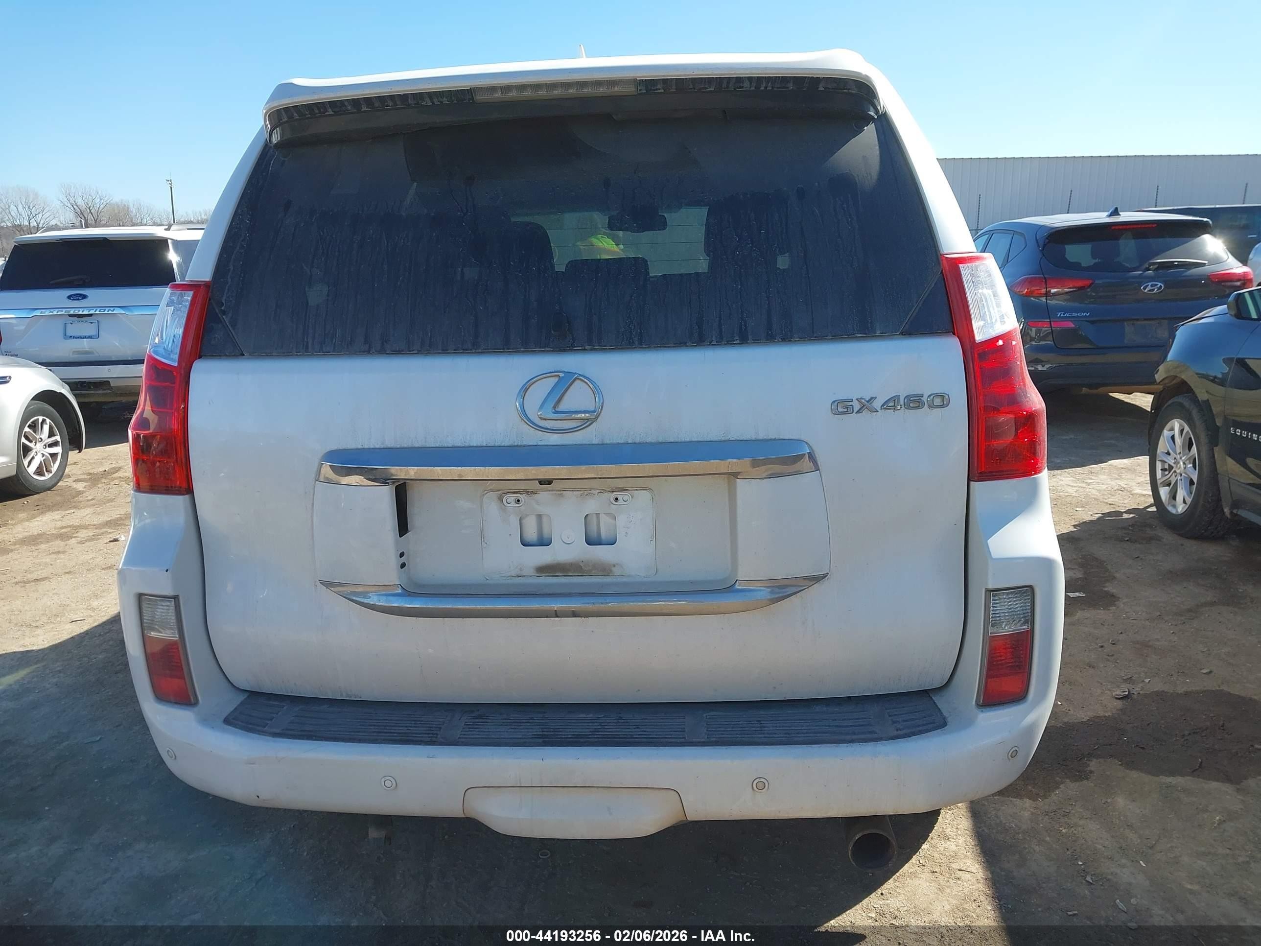 2011 Lexus Gx 460   White vin: JTJBM7FX4B5033693