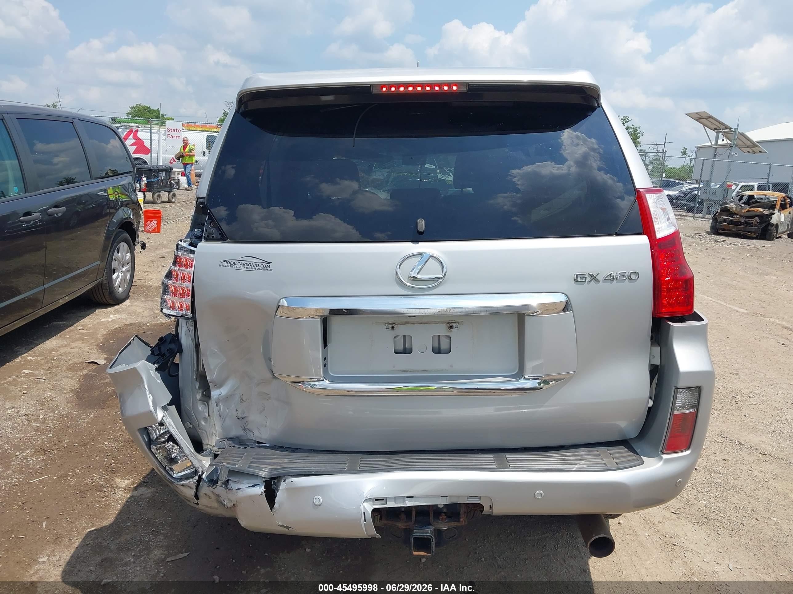 2011 Lexus Gx 460   Silver vin: JTJBM7FX4B5034682