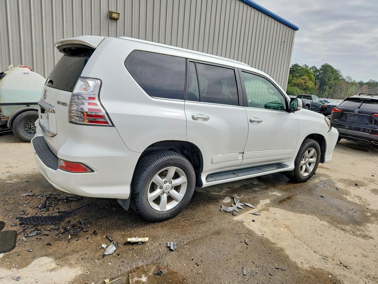2015 Lexus Gx 460 Base White vin: JTJBM7FX4F5110438