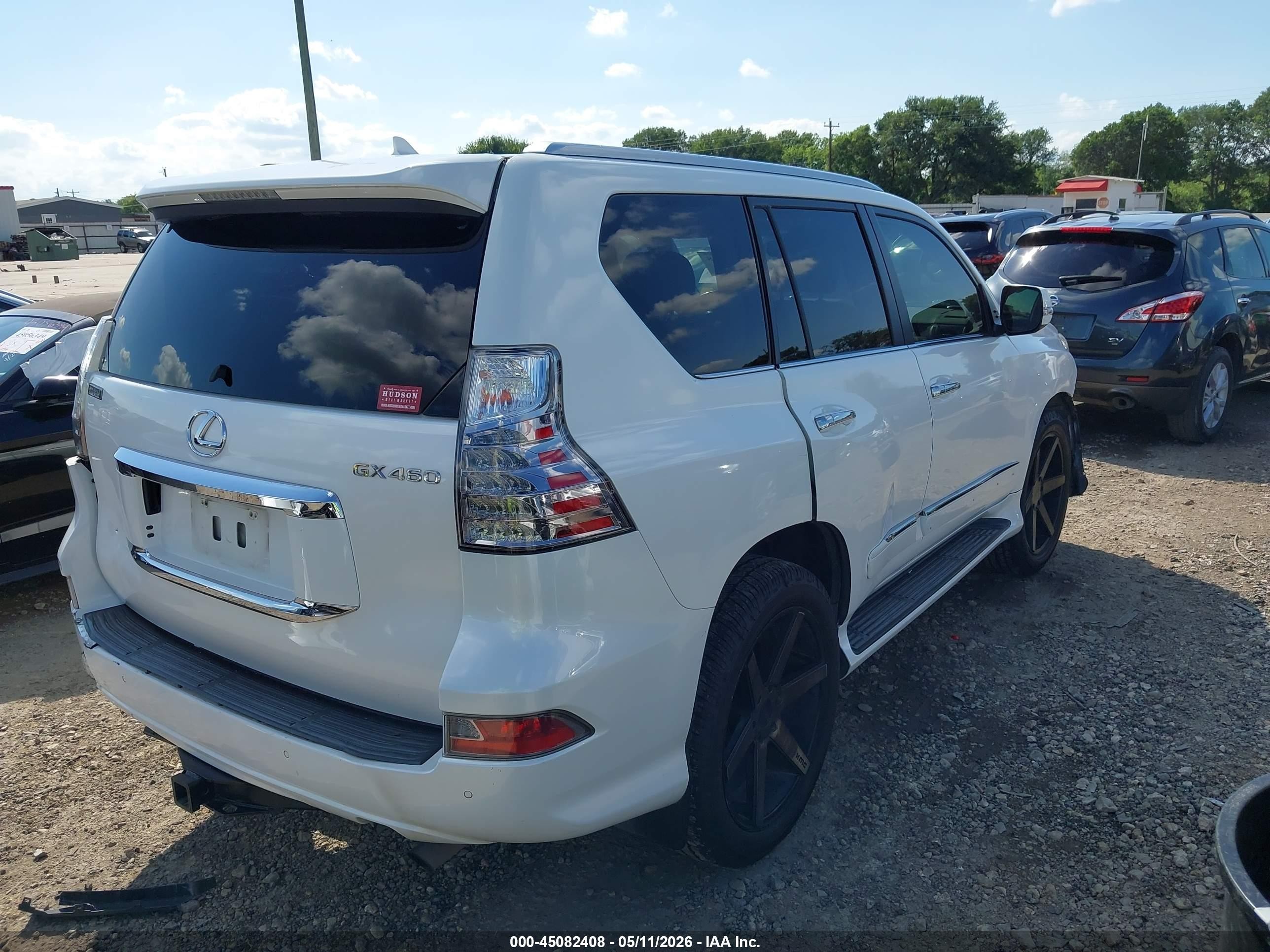 2015 Lexus Gx 460   White vin: JTJBM7FX4F5117521