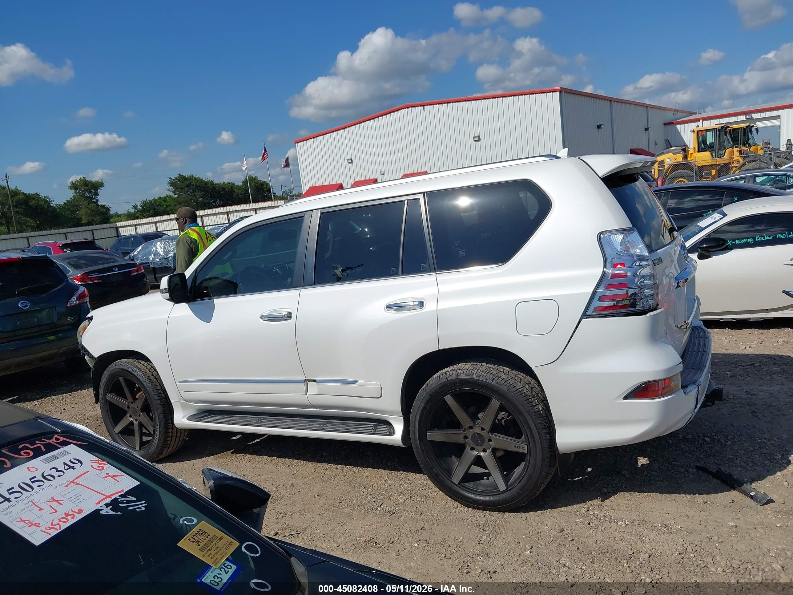 2015 Lexus Gx 460   White vin: JTJBM7FX4F5117521