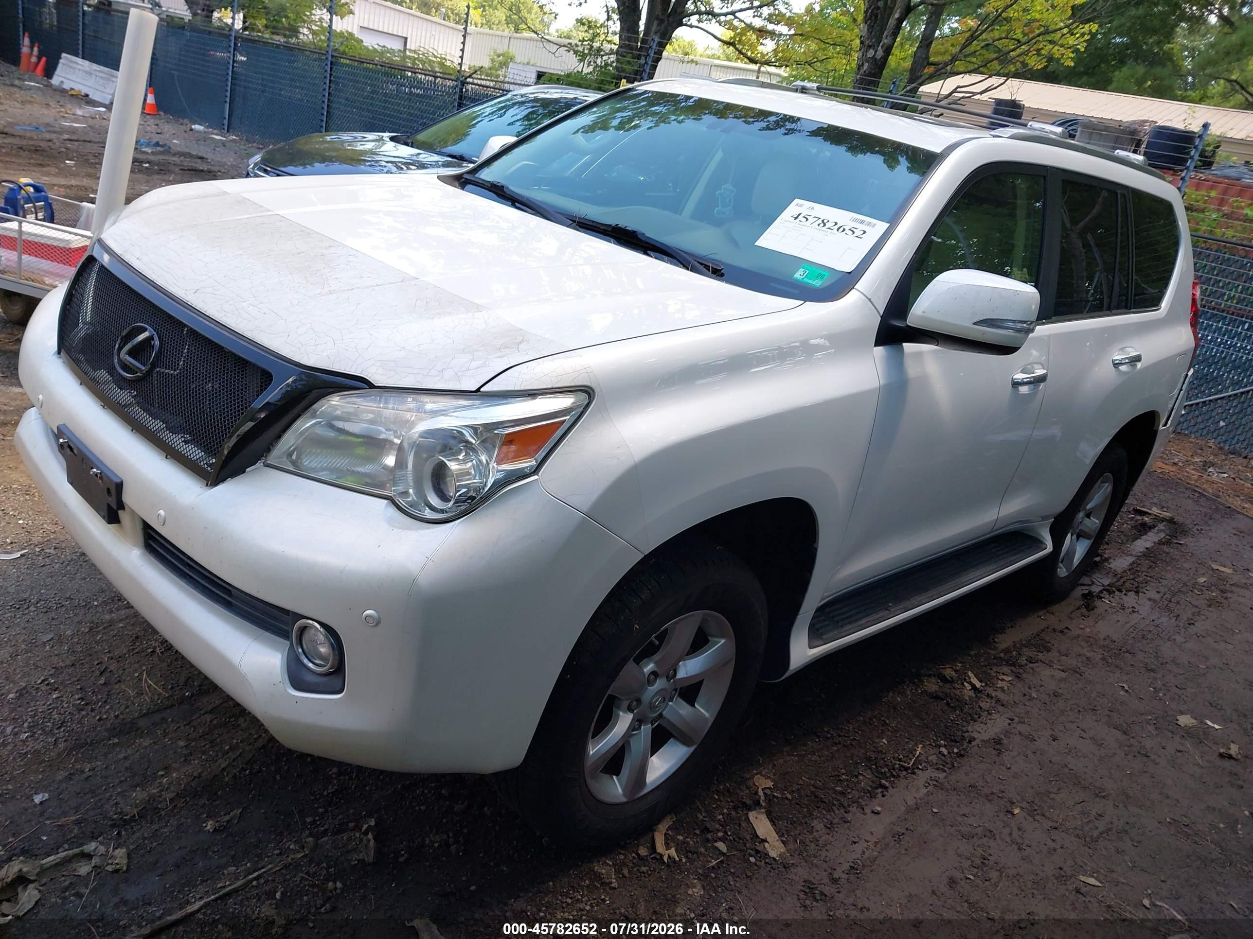 2011 Lexus Gx 460   White vin: JTJBM7FX5B5019382