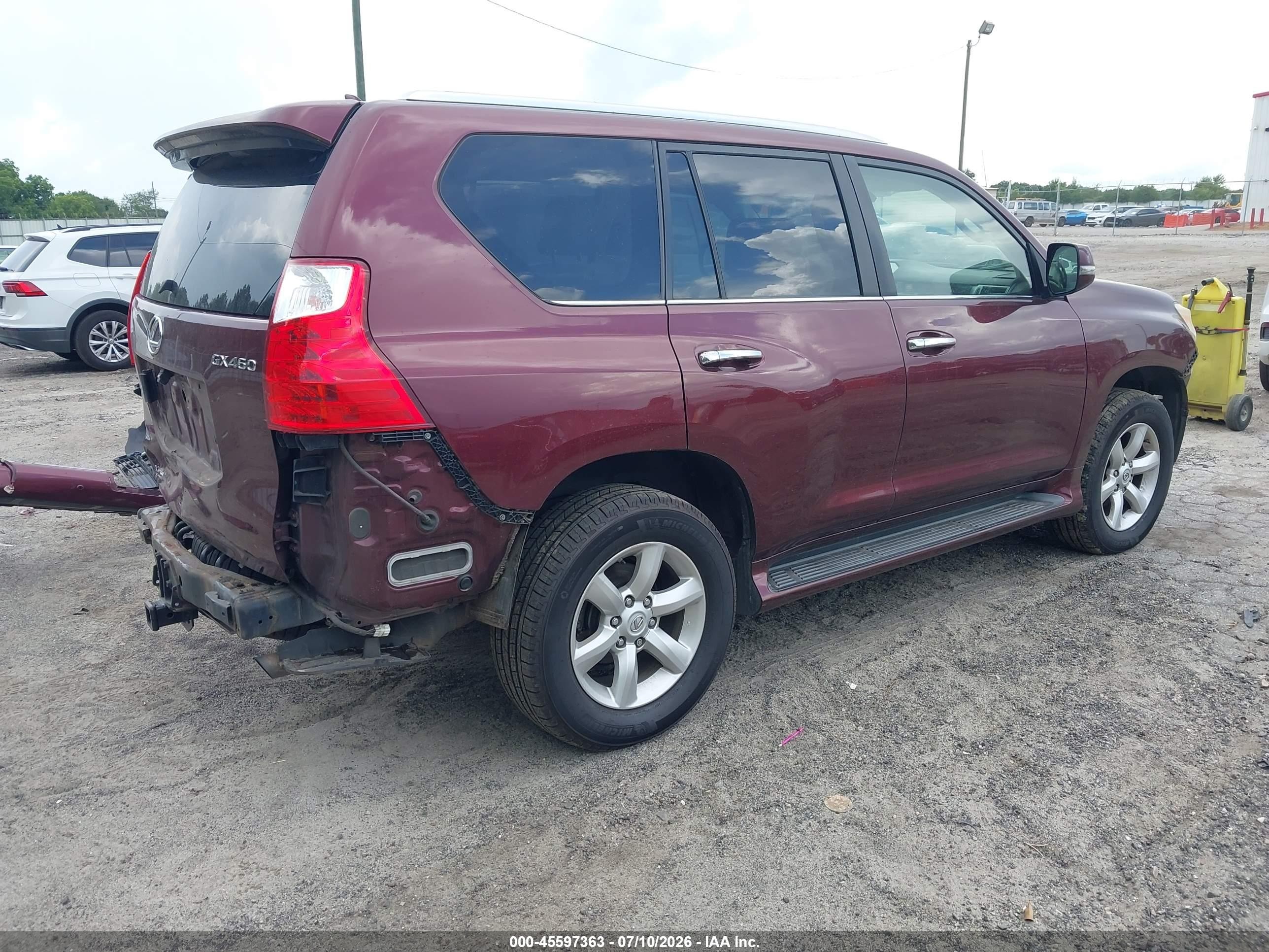 2011 Lexus Gx 460   Maroon vin: JTJBM7FX5B5020631