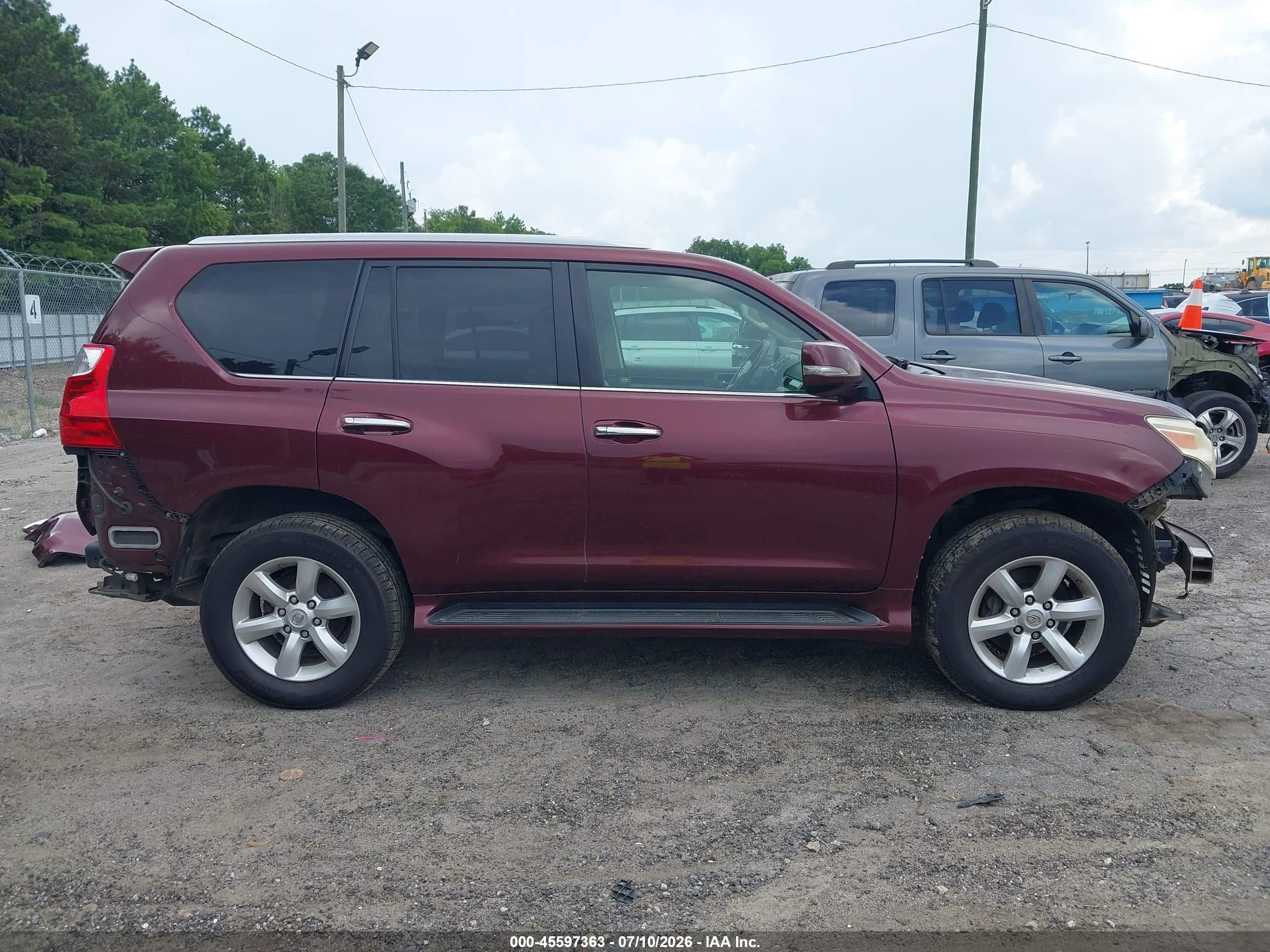 2011 Lexus Gx 460   Maroon vin: JTJBM7FX5B5020631