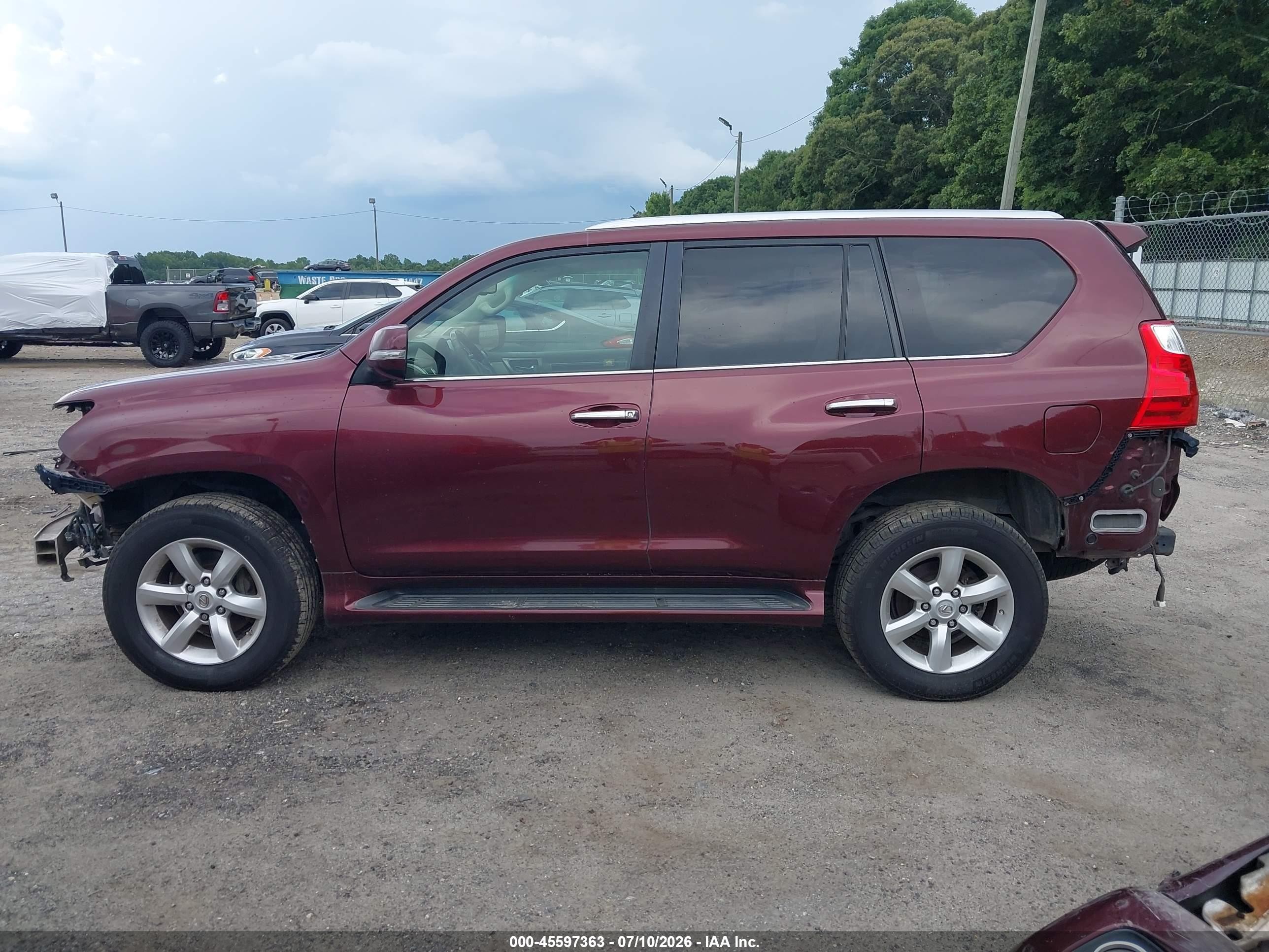 2011 Lexus Gx 460   Maroon vin: JTJBM7FX5B5020631
