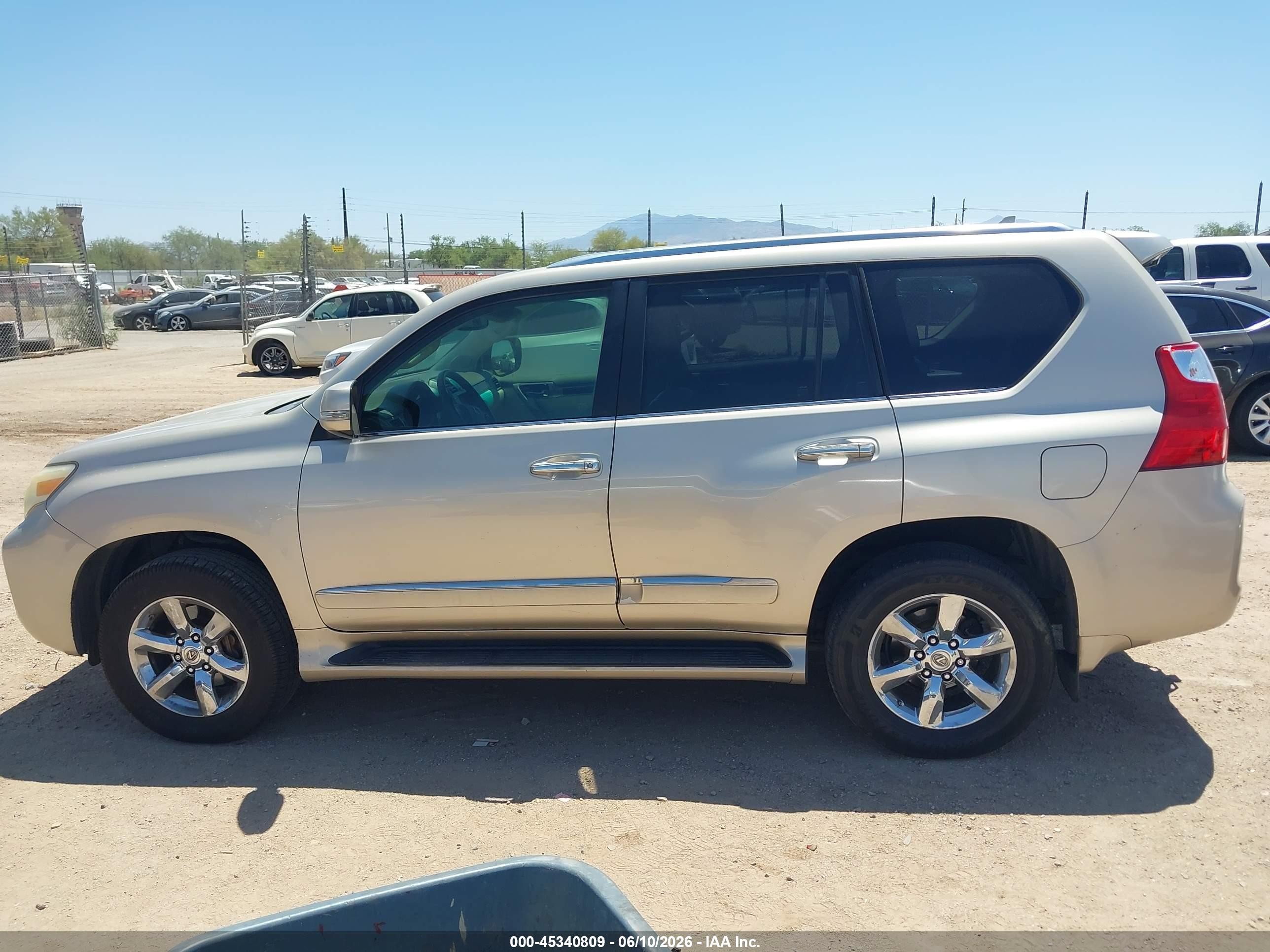2012 Lexus Gx 460   Gold vin: JTJBM7FX5C5036233