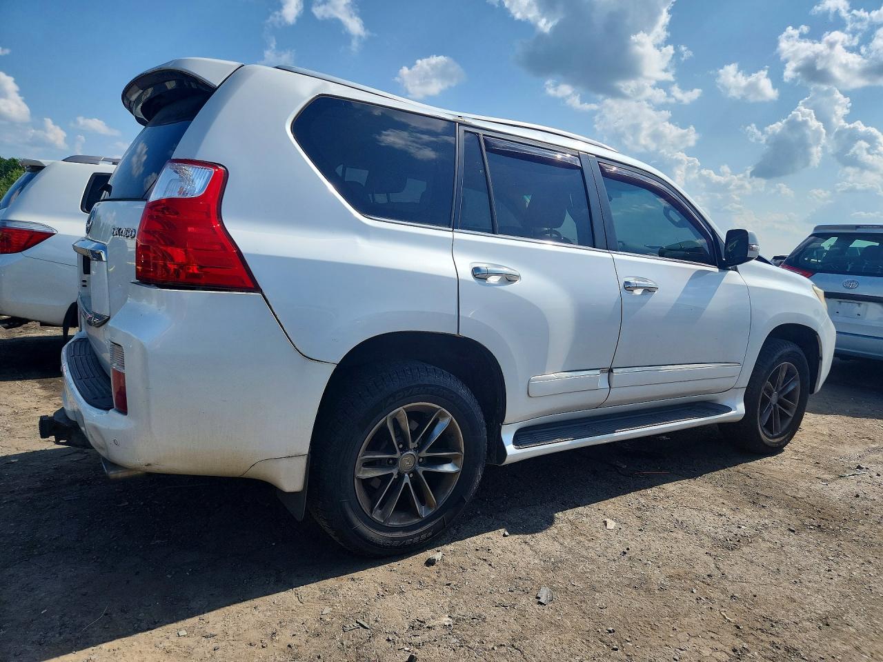 2013 Lexus Gx 460 White vin: JTJBM7FX5D5050330