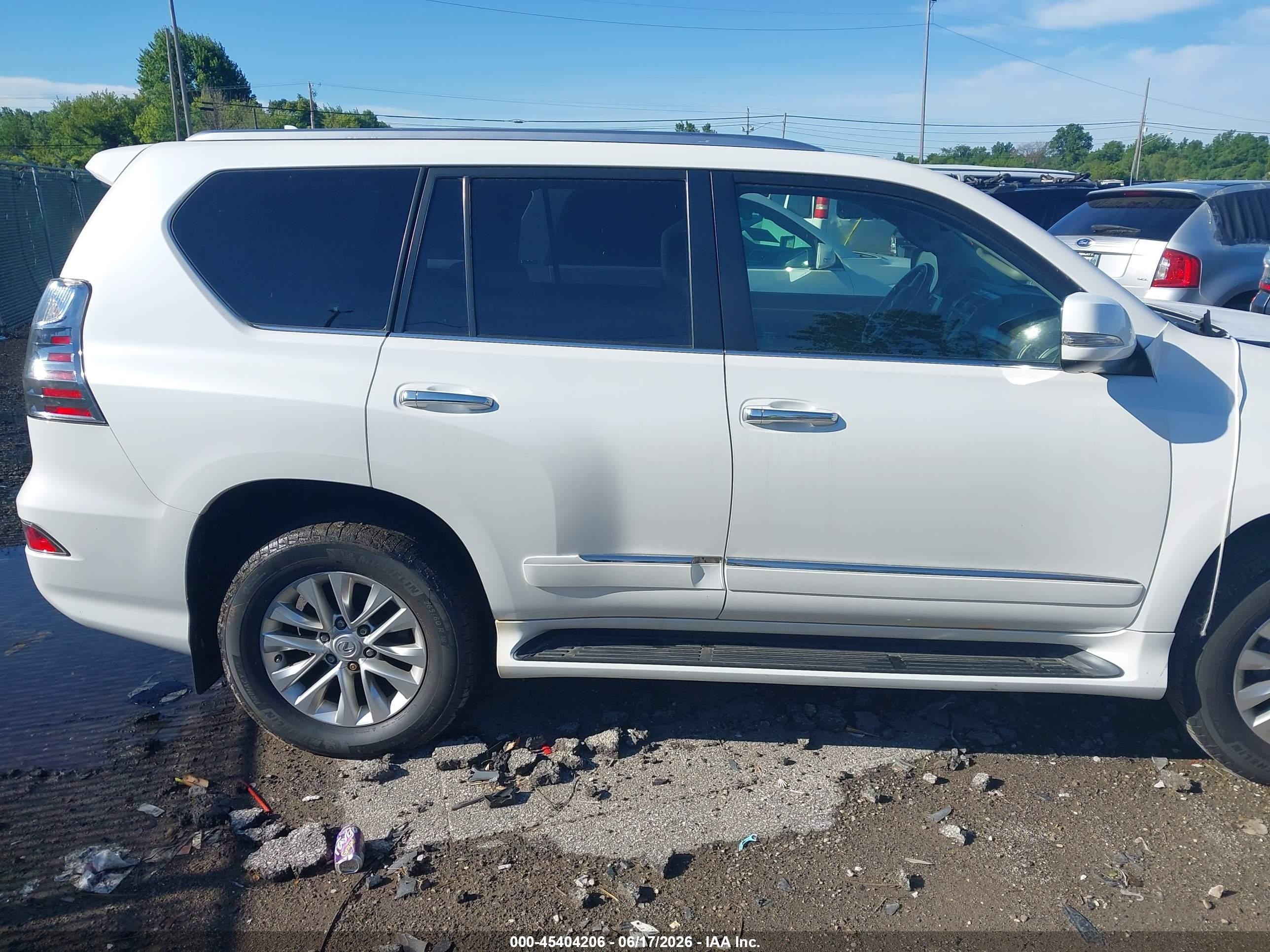 2015 Lexus Gx 460 White vin: JTJBM7FX5F5110030