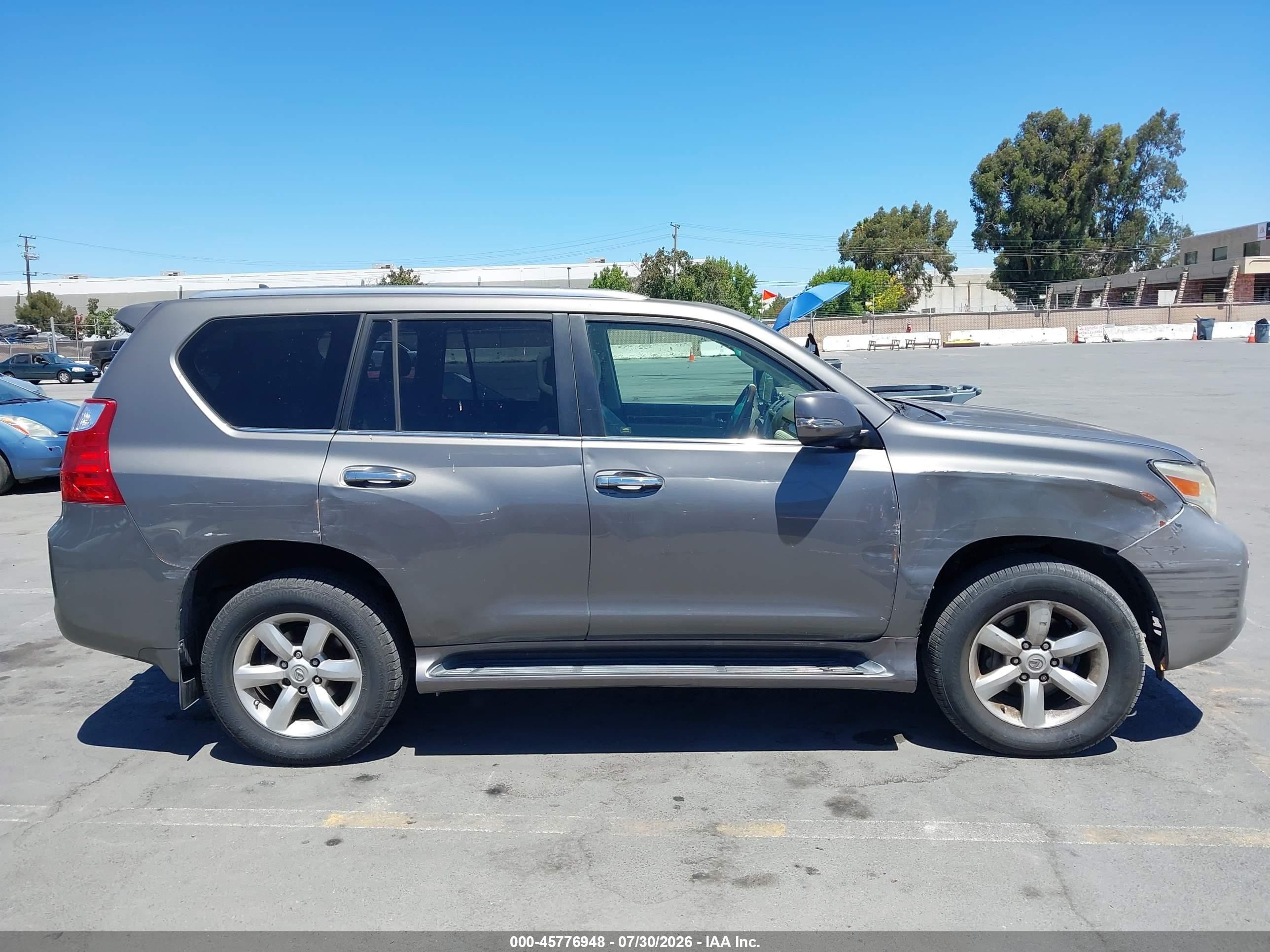 2011 Lexus Gx 460   Silver vin: JTJBM7FX6B5024736