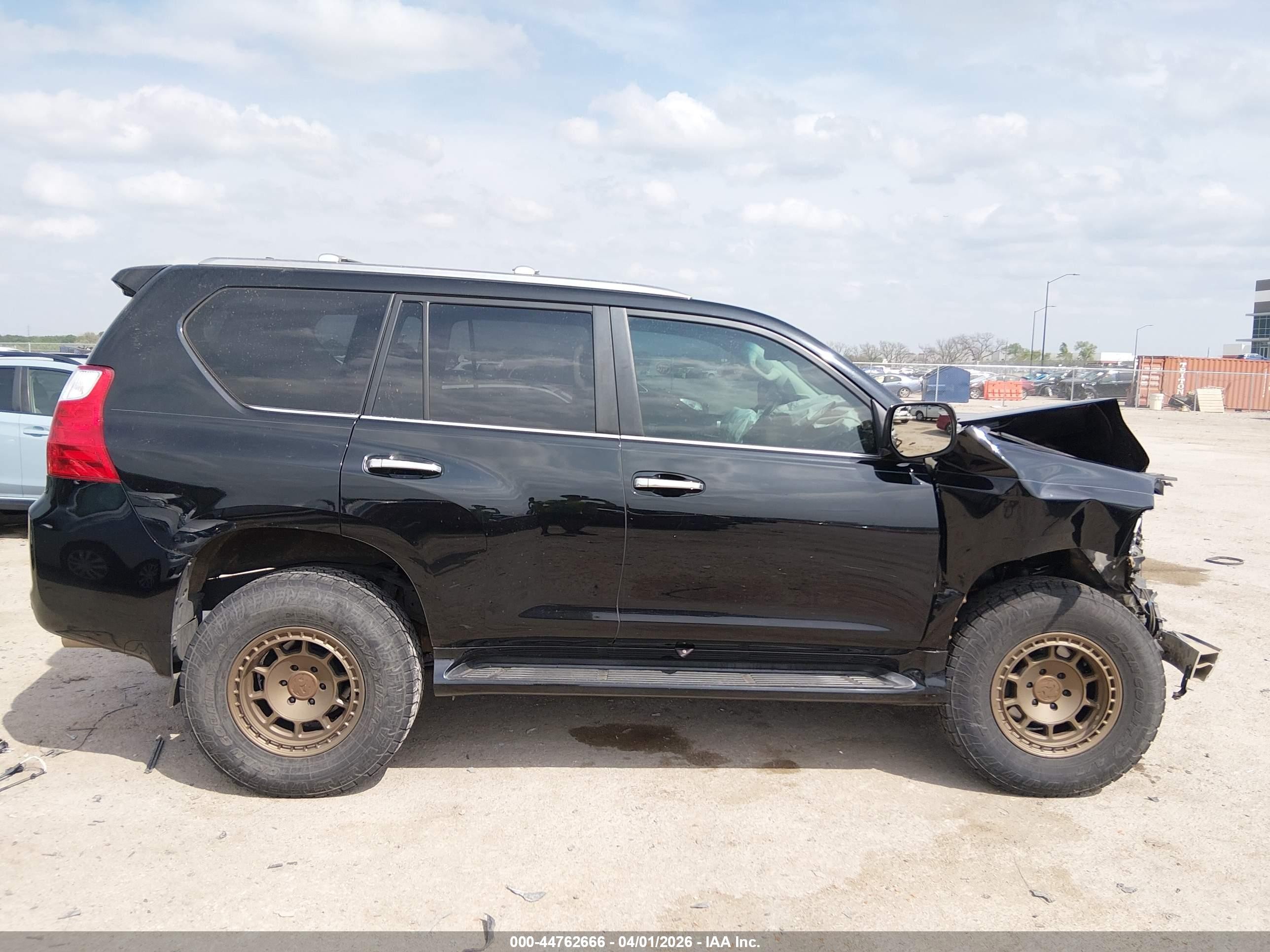 2011 Lexus Gx 460   Black vin: JTJBM7FX6B5026812