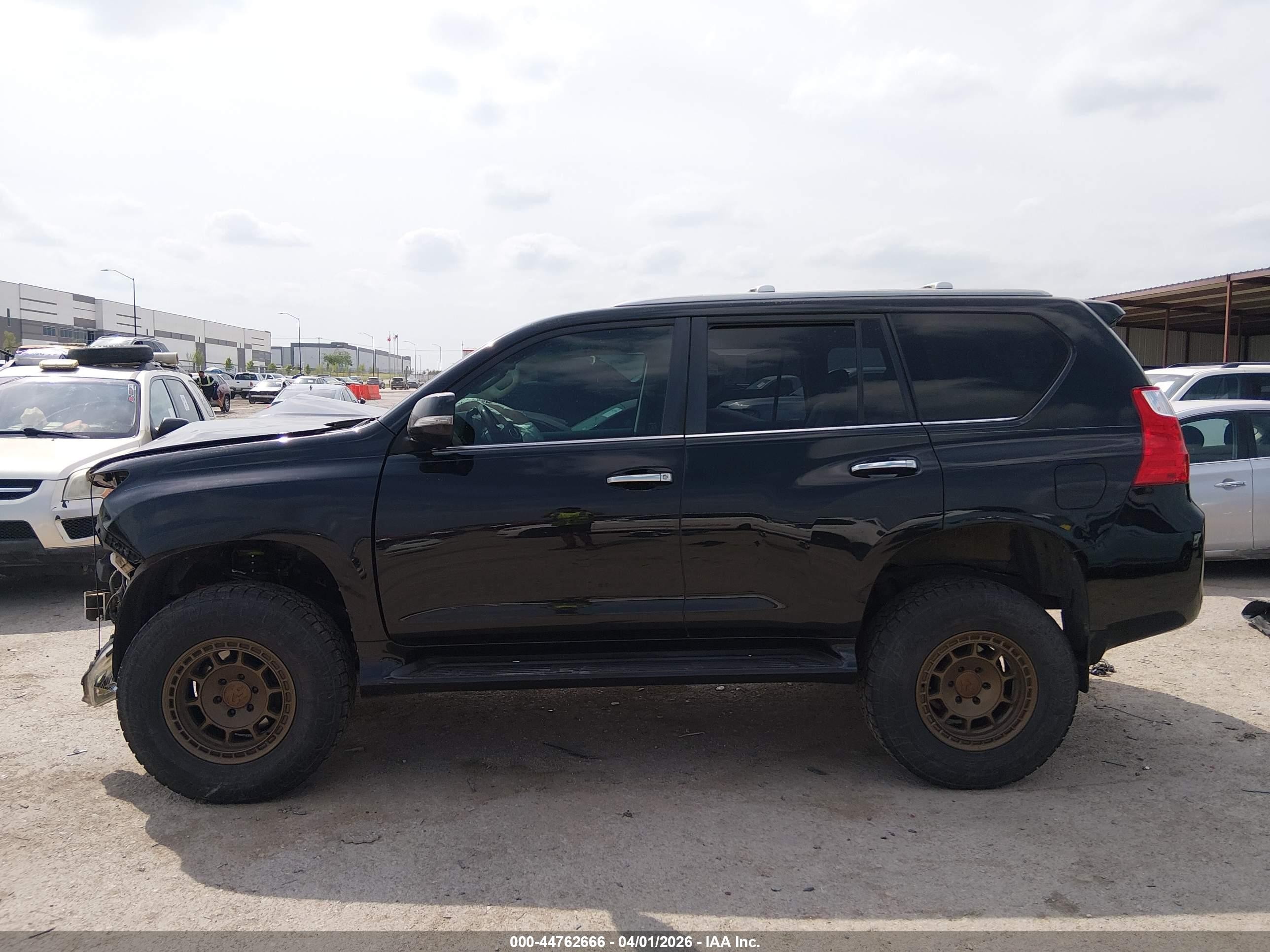 2011 Lexus Gx 460   Black vin: JTJBM7FX6B5026812