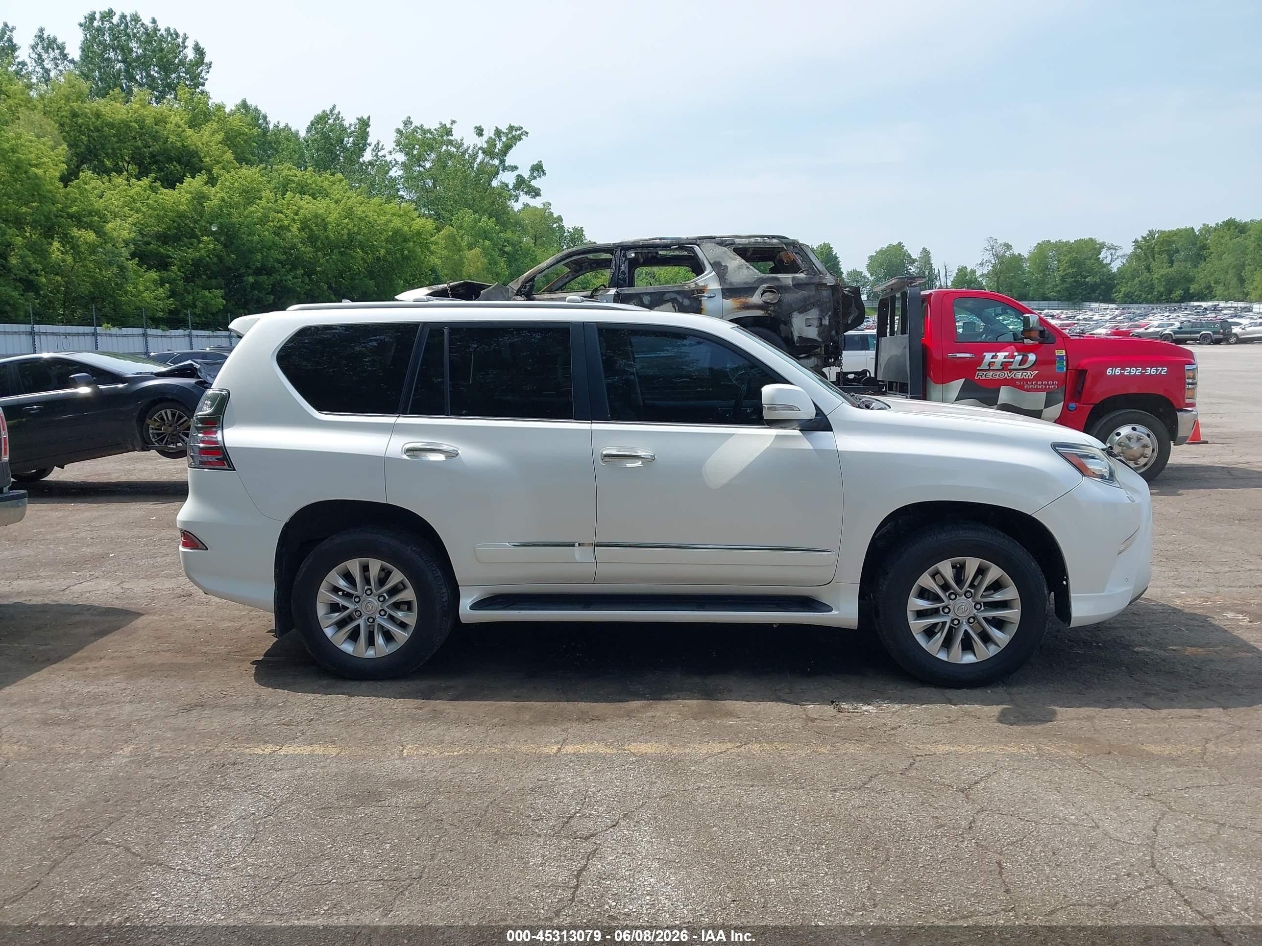 2015 Lexus Gx 460   White vin: JTJBM7FX6F5117424