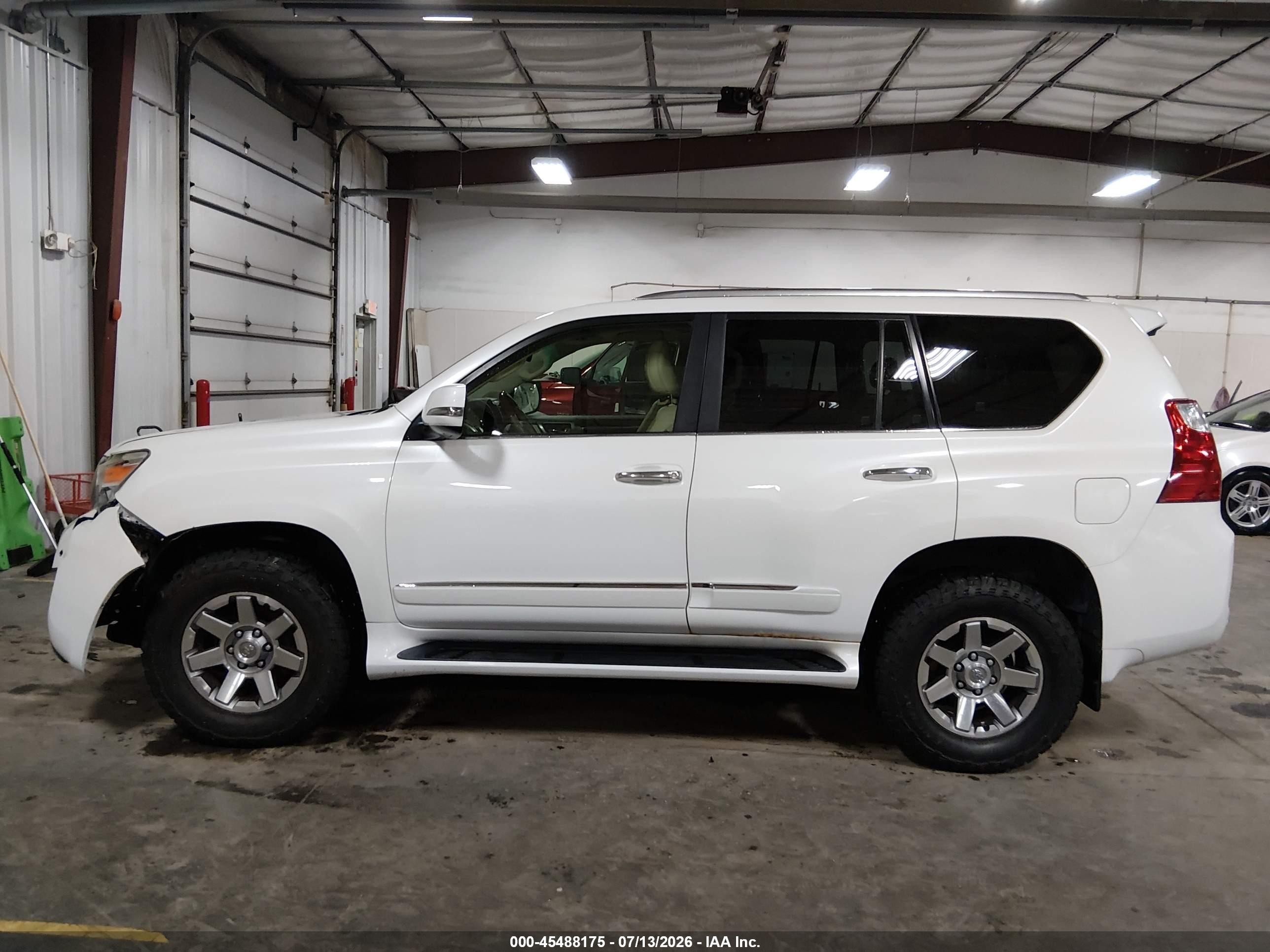 2012 Lexus Gx 460   White vin: JTJBM7FX7C5044074