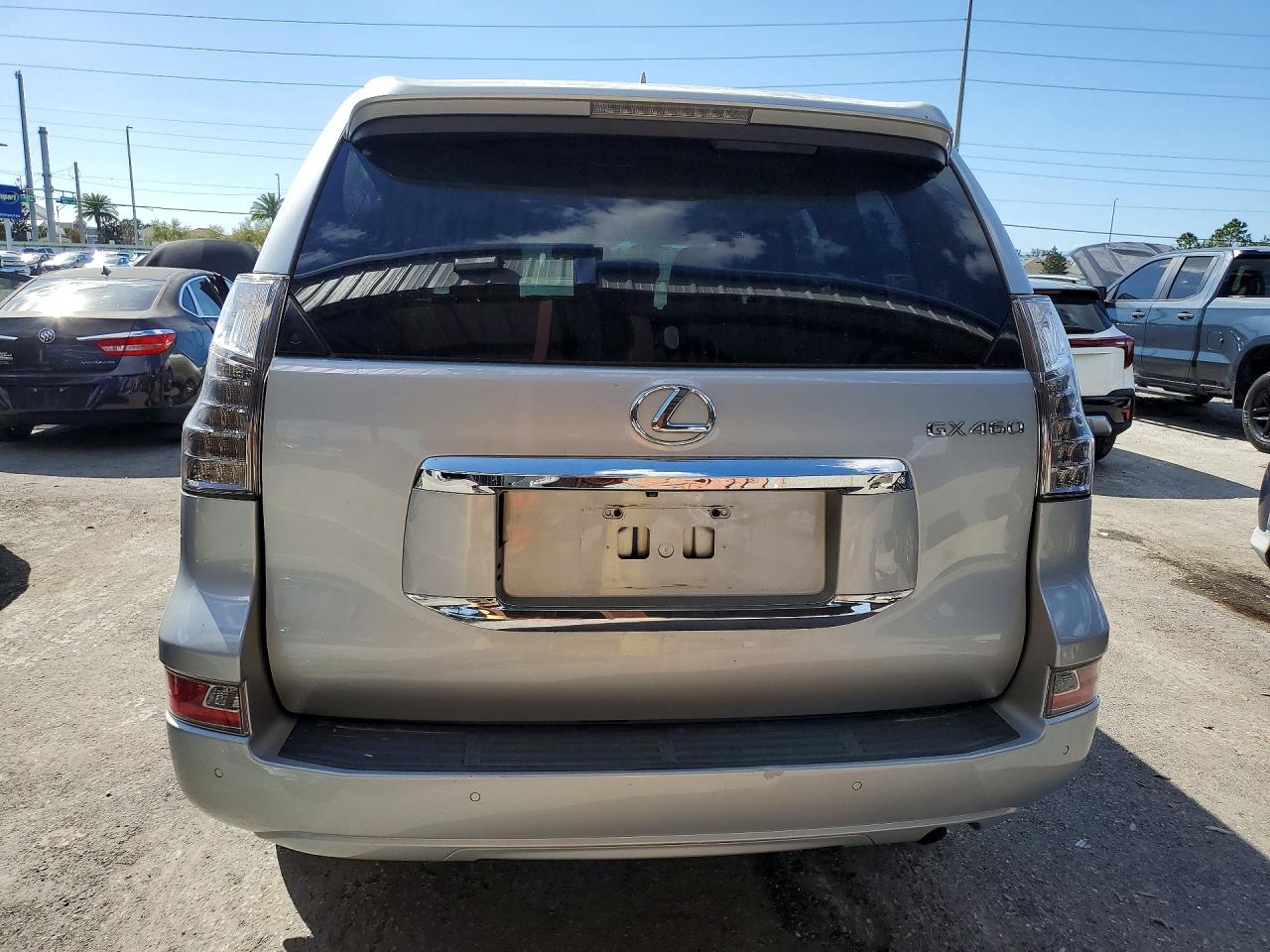 2014 Lexus Gx 460 Base Silver vin: JTJBM7FX7E5082732
