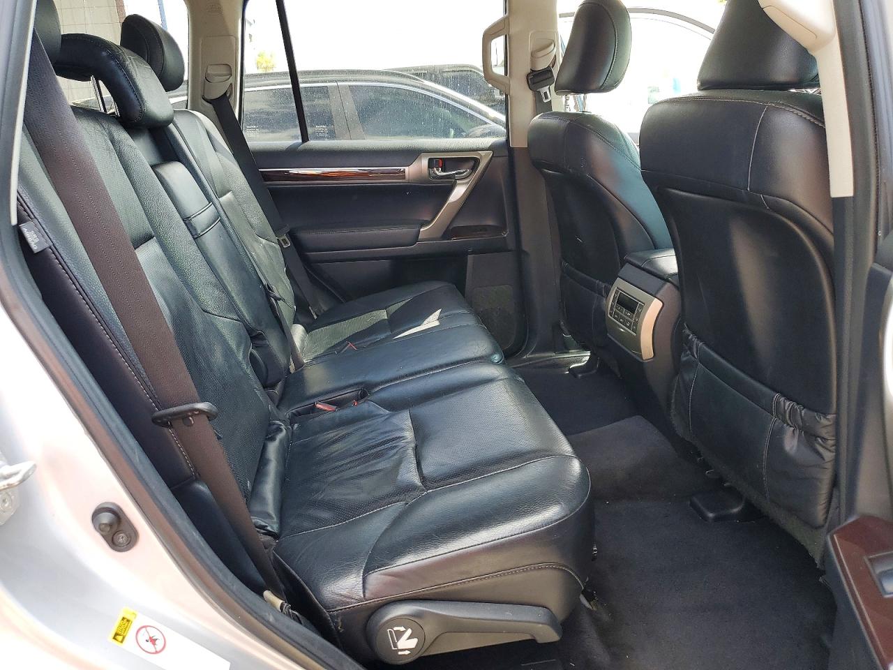 2014 Lexus Gx 460 Base Silver vin: JTJBM7FX7E5082732