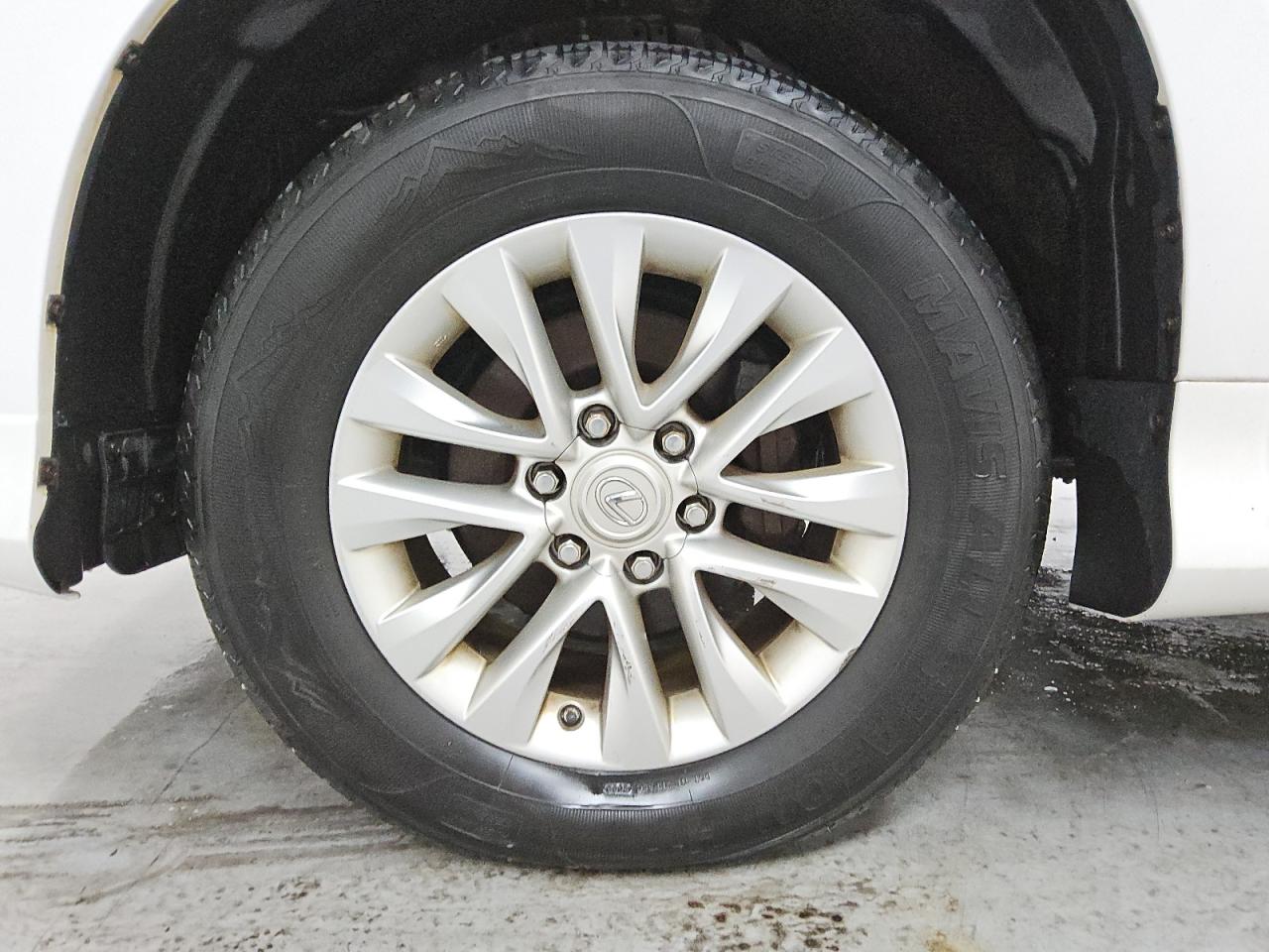 2015 Lexus Gx 460 White vin: JTJBM7FX7F5110191 Damage: Left Front Wheel, Curb Rash, 1 To 2 Inches
