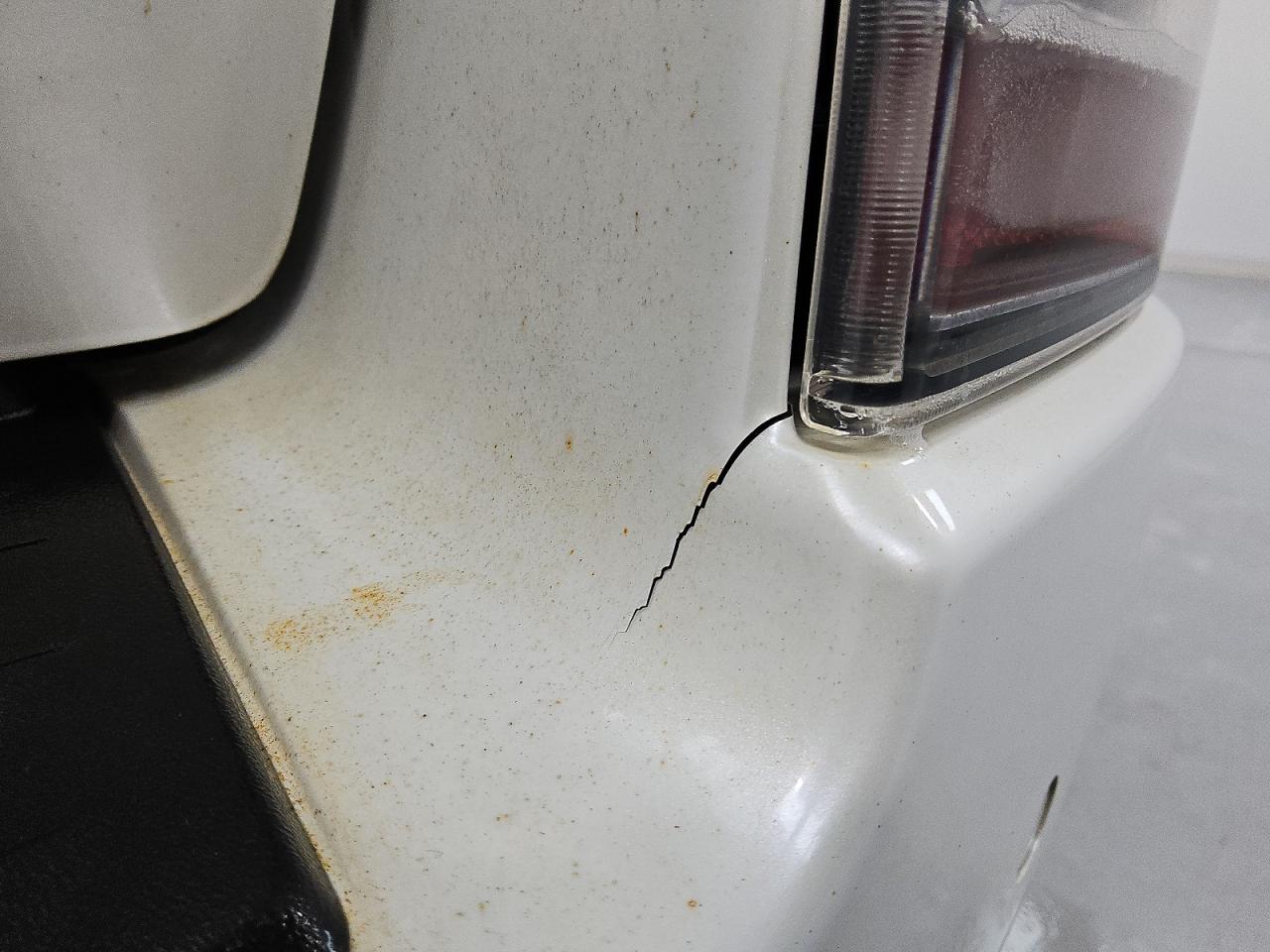 2015 Lexus Gx 460 White vin: JTJBM7FX7F5110191 Damage: Rear Bumper, Cracked, 3 To 4 Inches