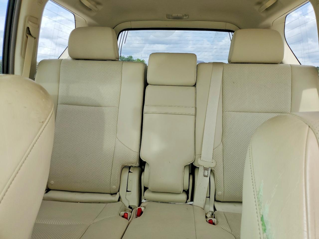 2011 Lexus Gx 460 White vin: JTJBM7FX8B5026875