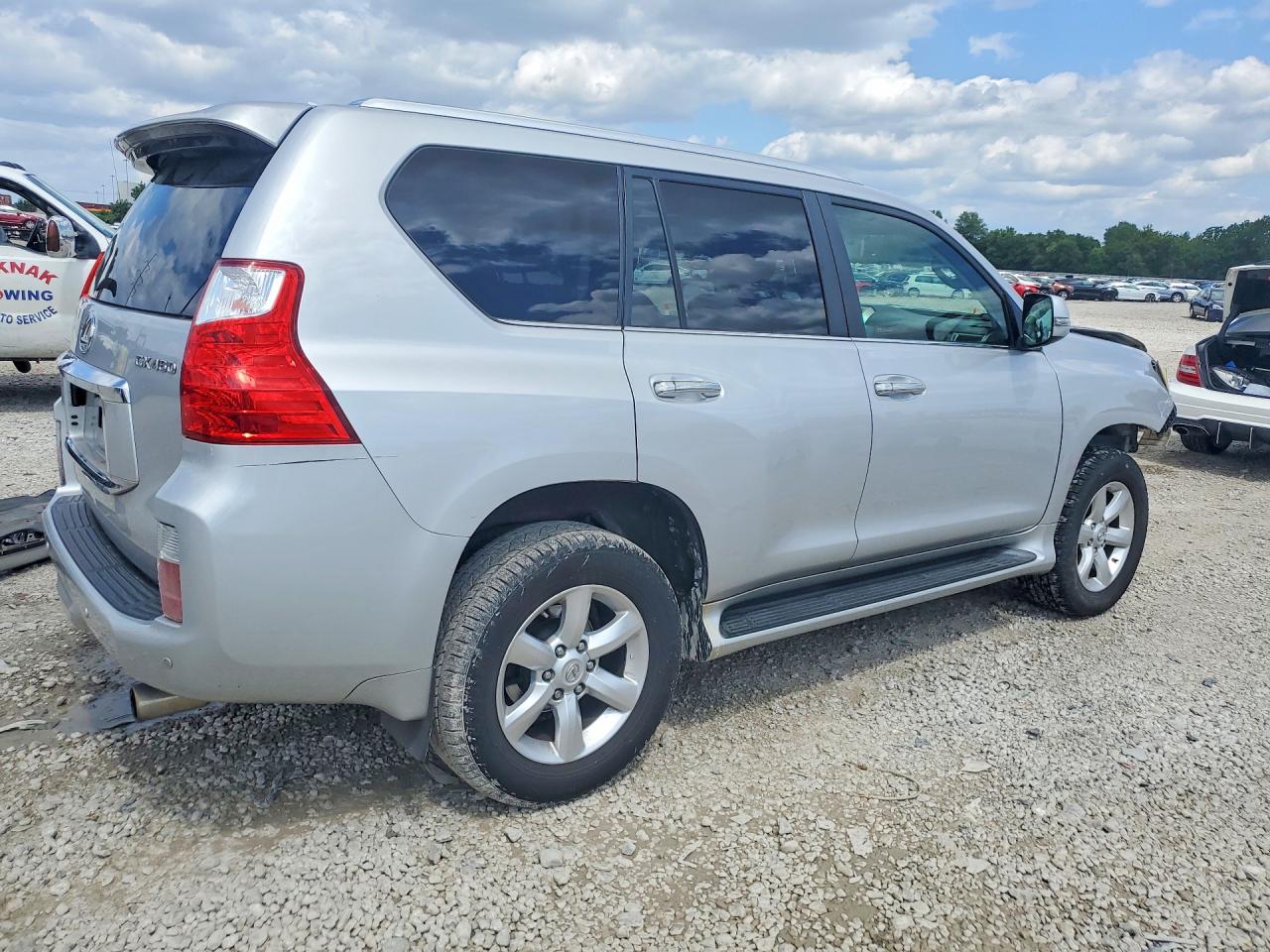 2011 Lexus Gx 460 Серебряный vin: JTJBM7FX8B5030795