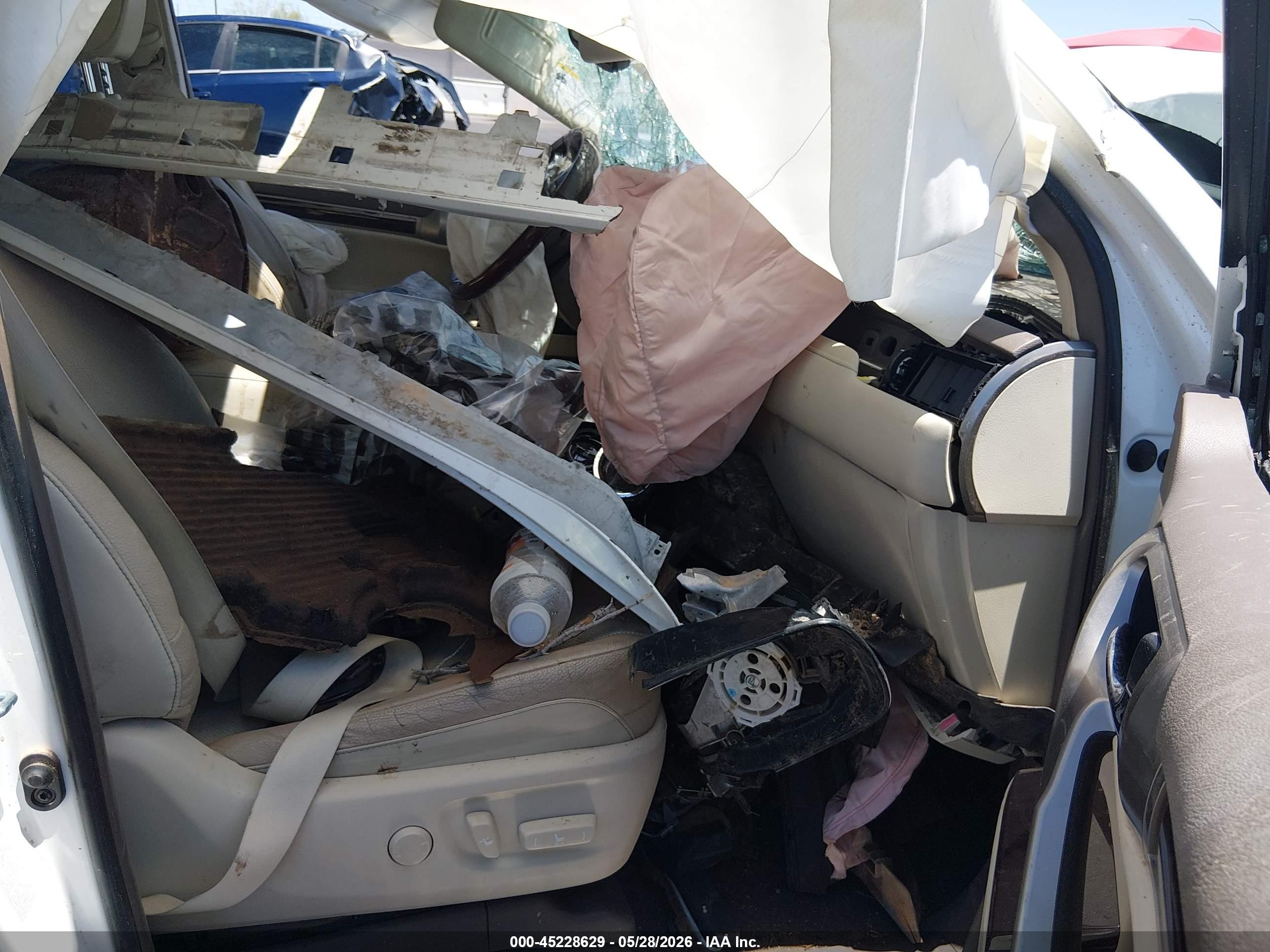 2015 Lexus Gx 460   White vin: JTJBM7FX8F5103864