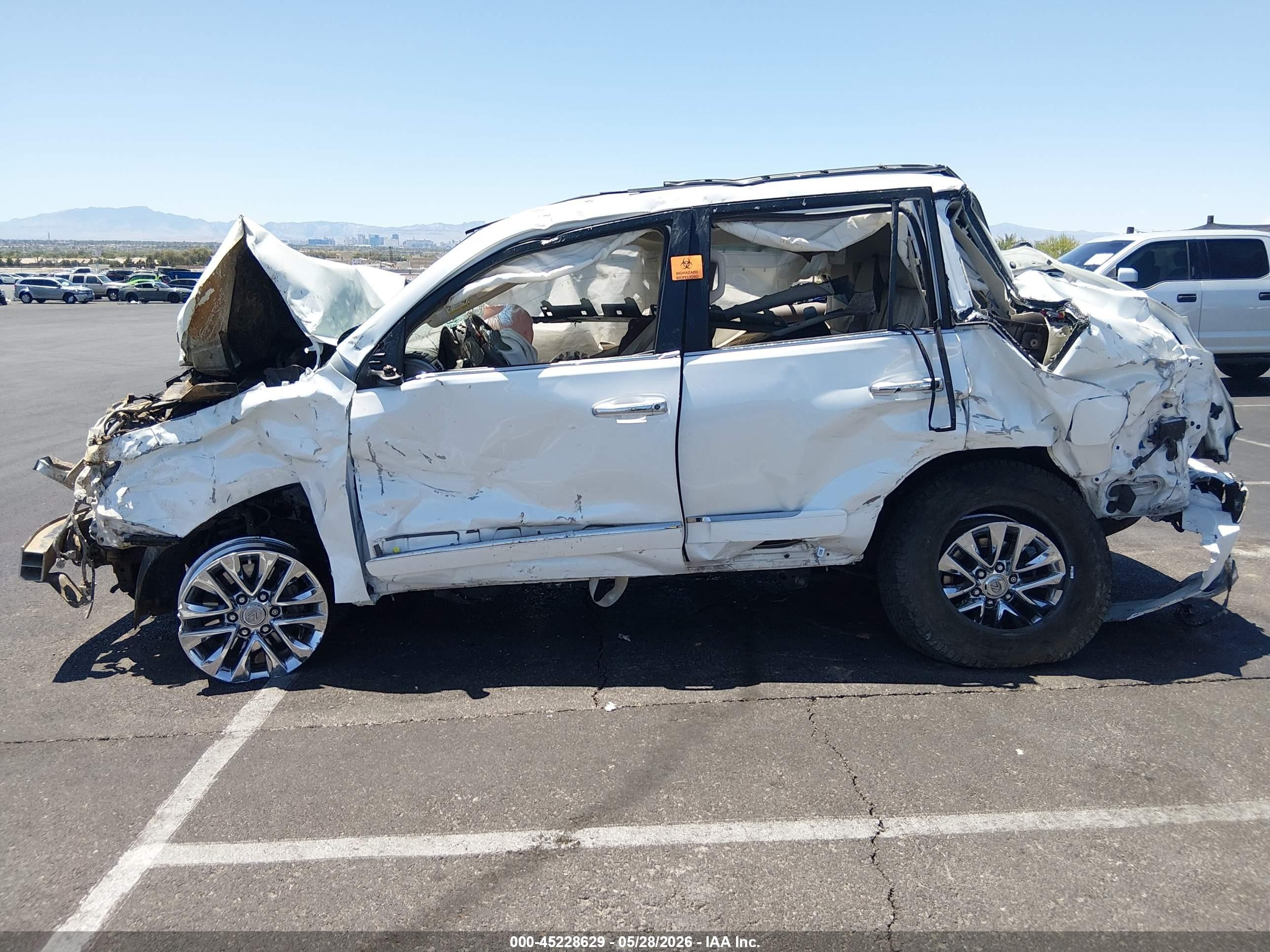 2015 Lexus Gx 460   White vin: JTJBM7FX8F5103864