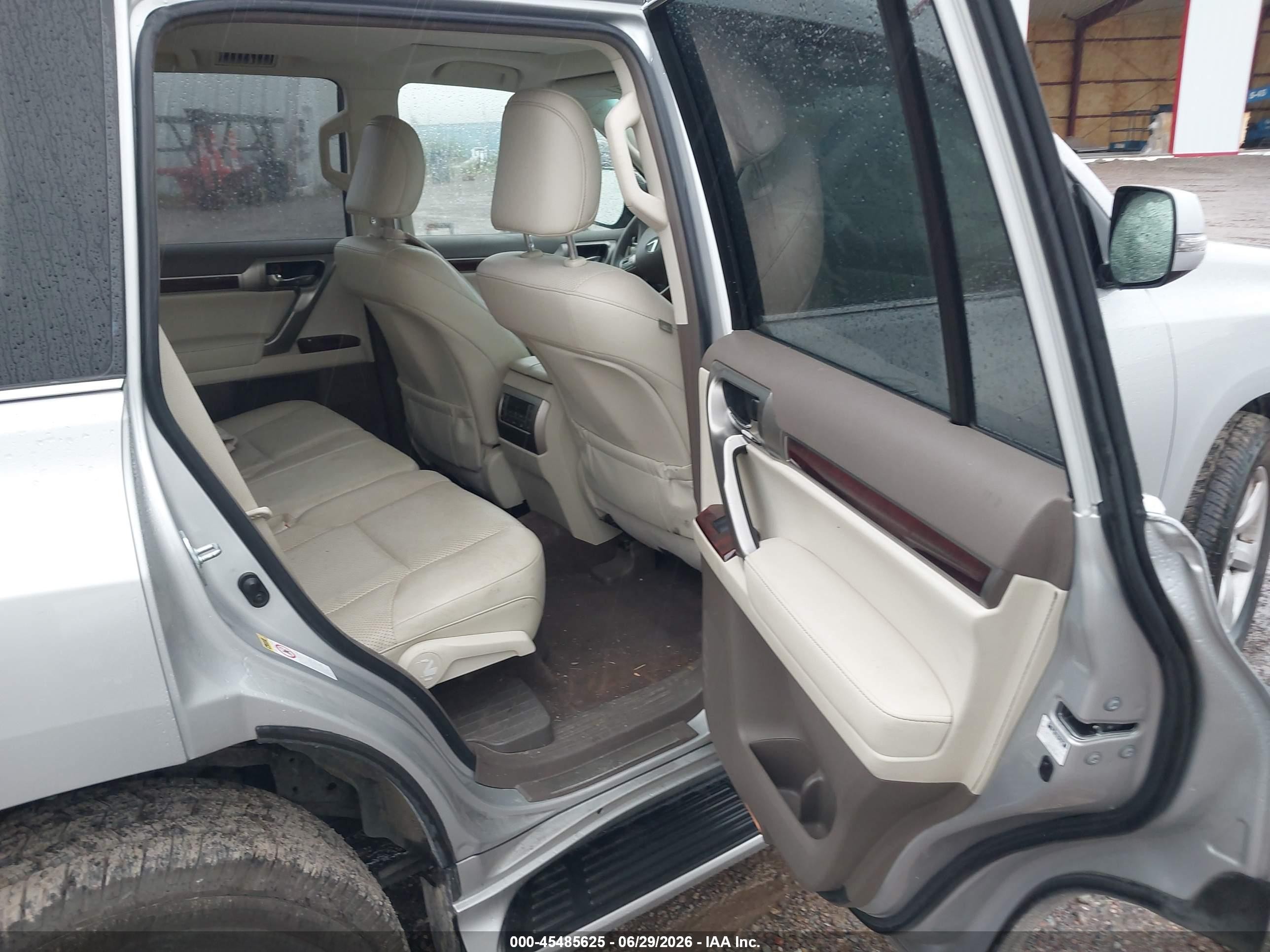 2011 Lexus Gx 460   Silver vin: JTJBM7FX9B5022799