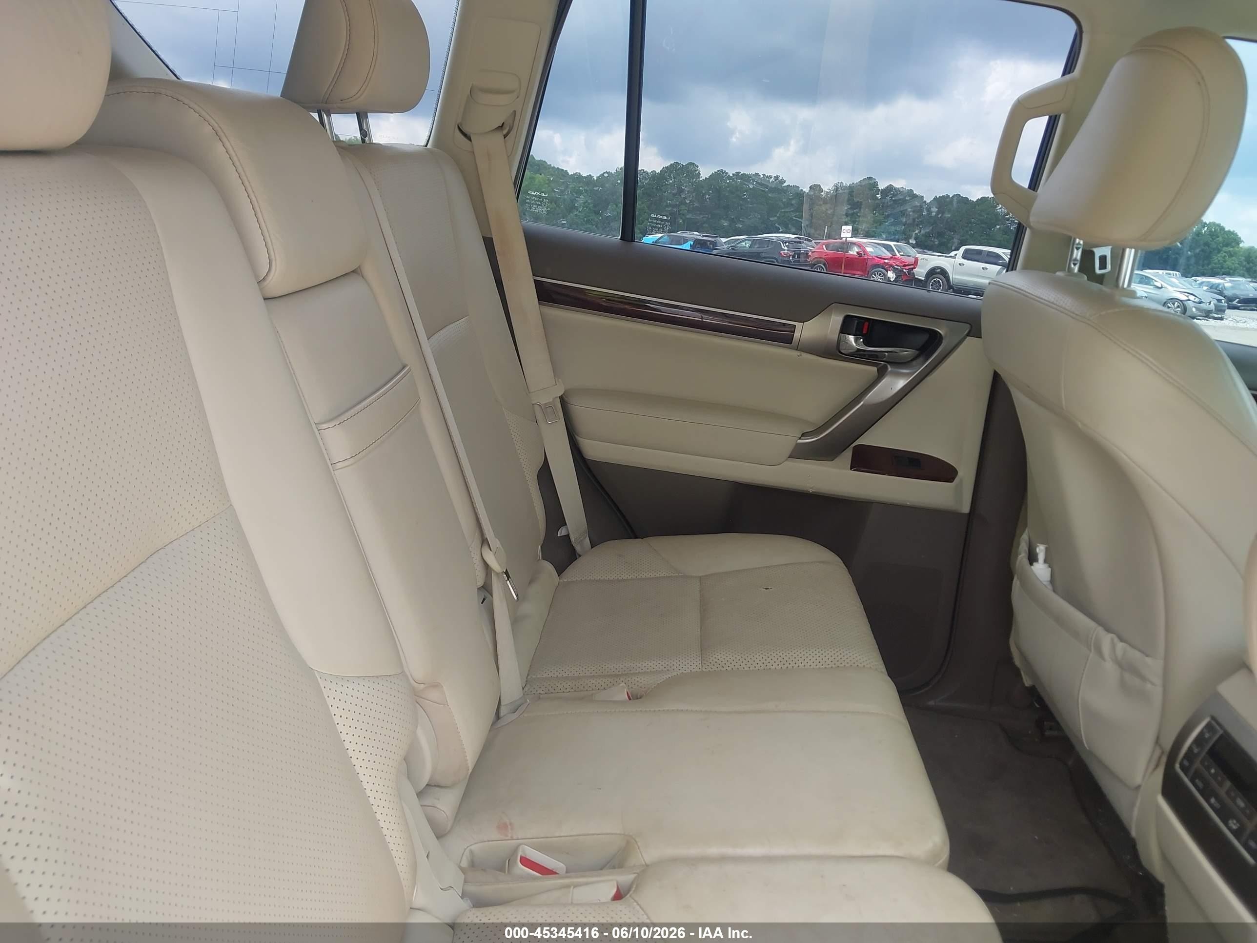 2011 Lexus Gx 460   Gold vin: JTJBM7FX9B5028652