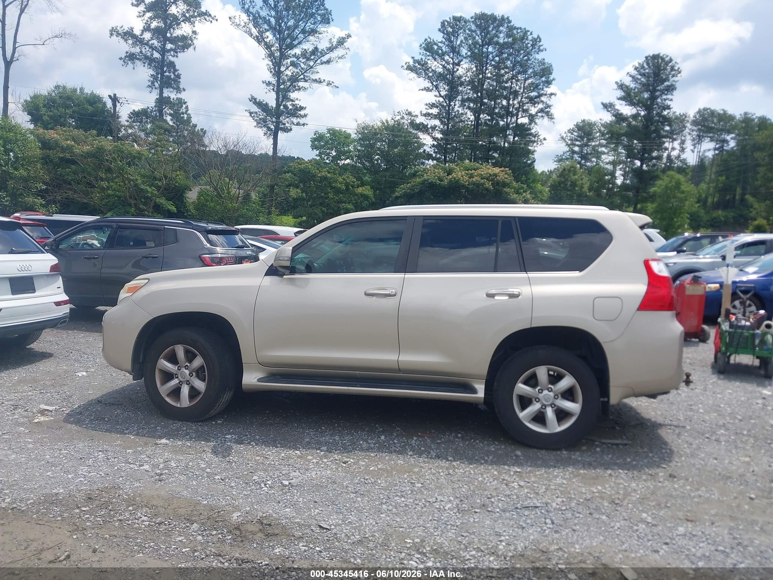 2011 Lexus Gx 460   Gold vin: JTJBM7FX9B5028652