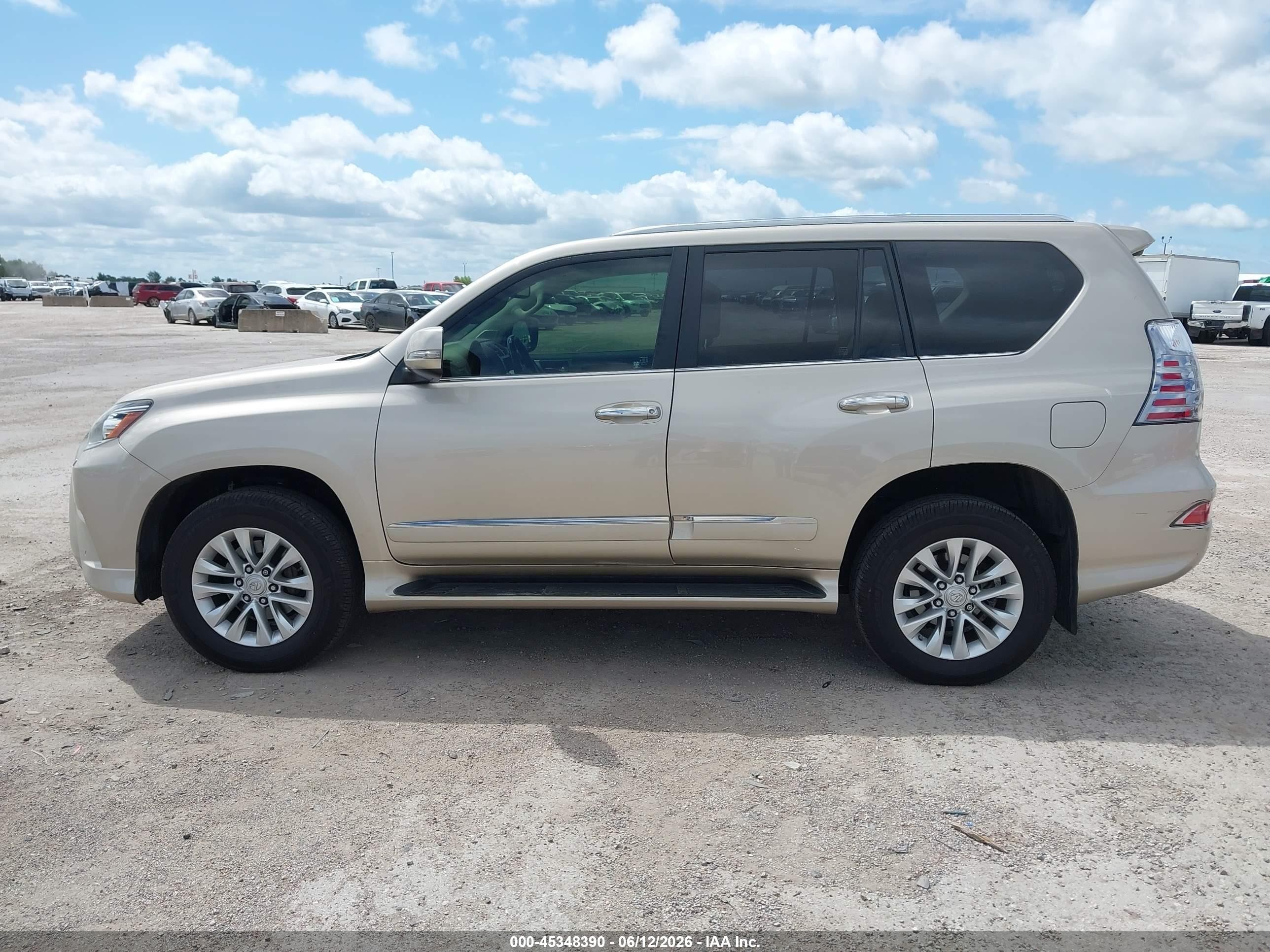 2014 Lexus Gx 460   Beige vin: JTJBM7FX9E5085180
