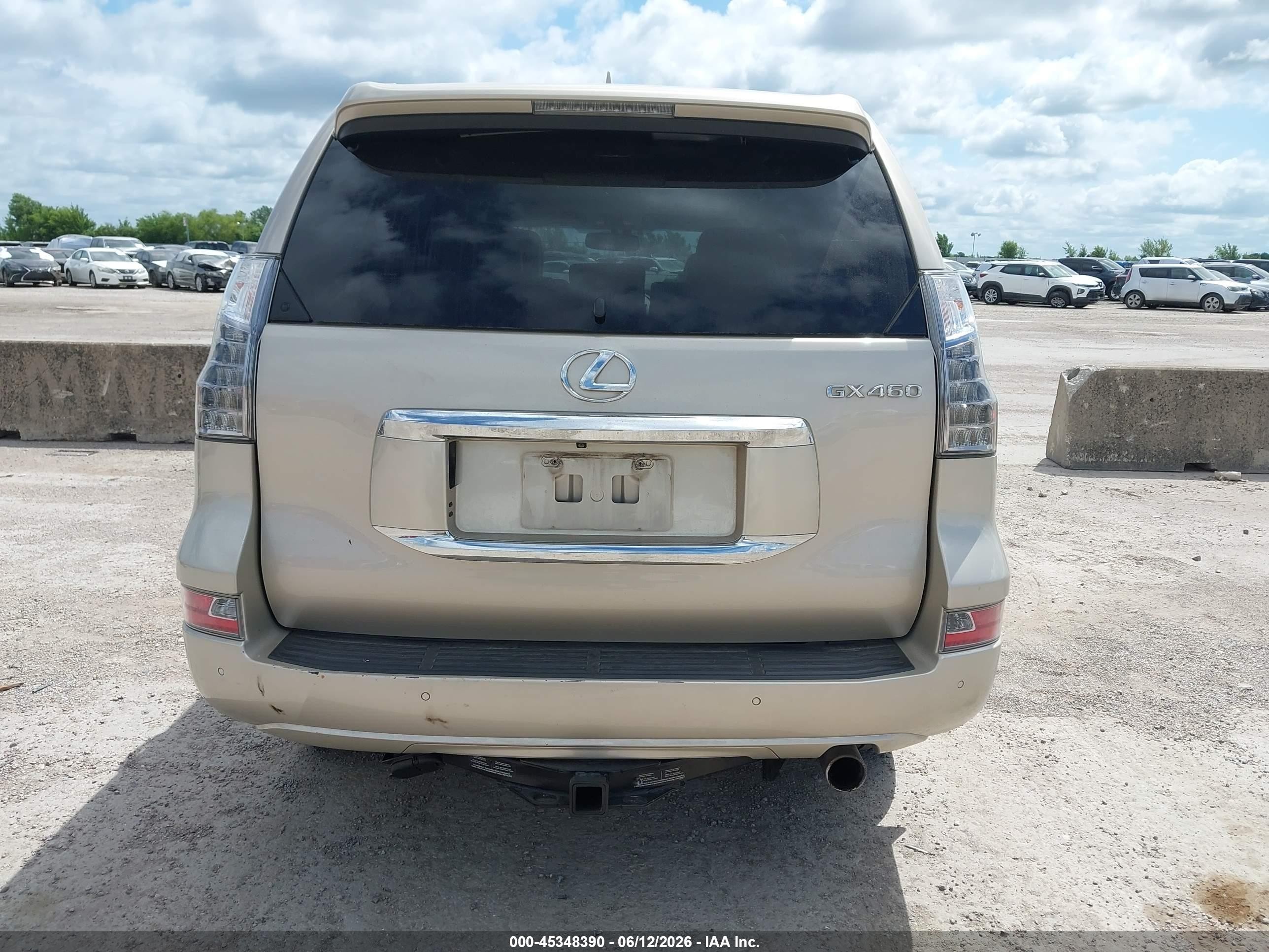 2014 Lexus Gx 460   Beige vin: JTJBM7FX9E5085180