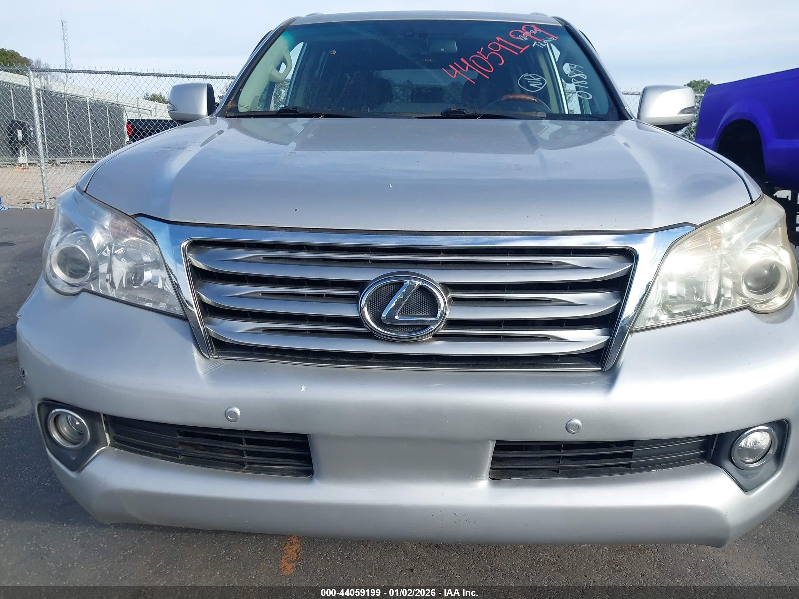 2011 Lexus Gx 460   Серебряный vin: JTJBM7FXXB5018874