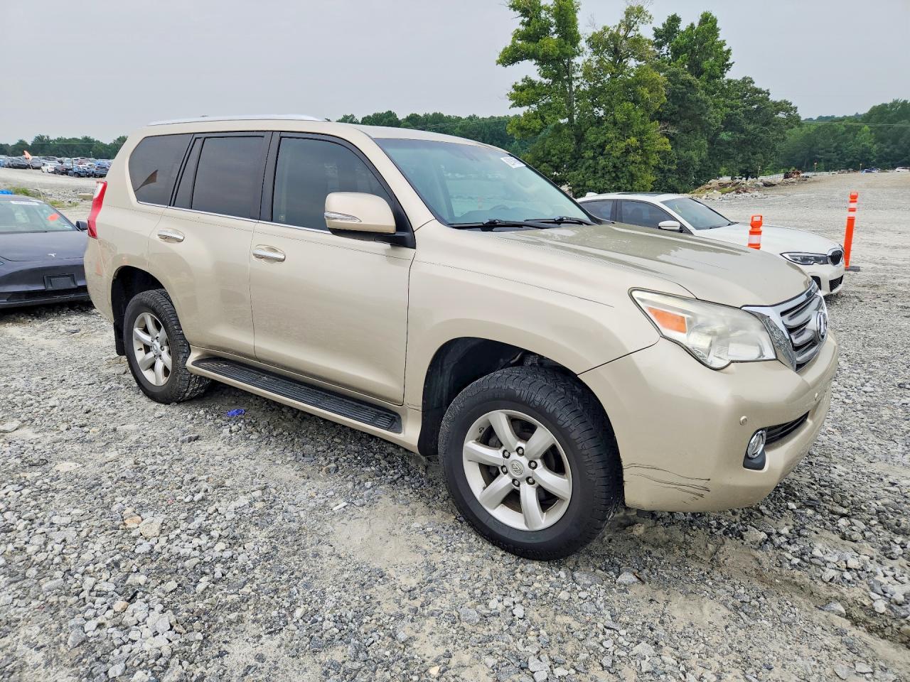 2011 Lexus Gx 460 Gold vin: JTJBM7FXXB5025131