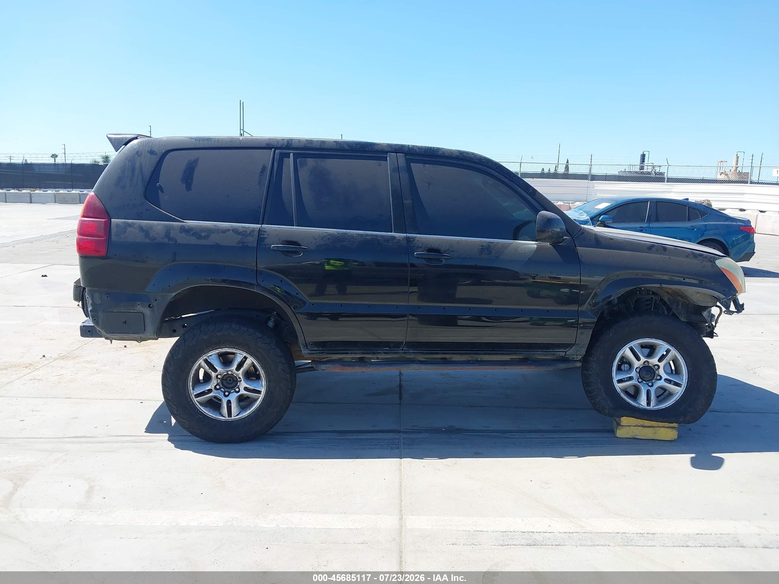 2005 Lexus Gx 470   Black vin: JTJBT20X150076940