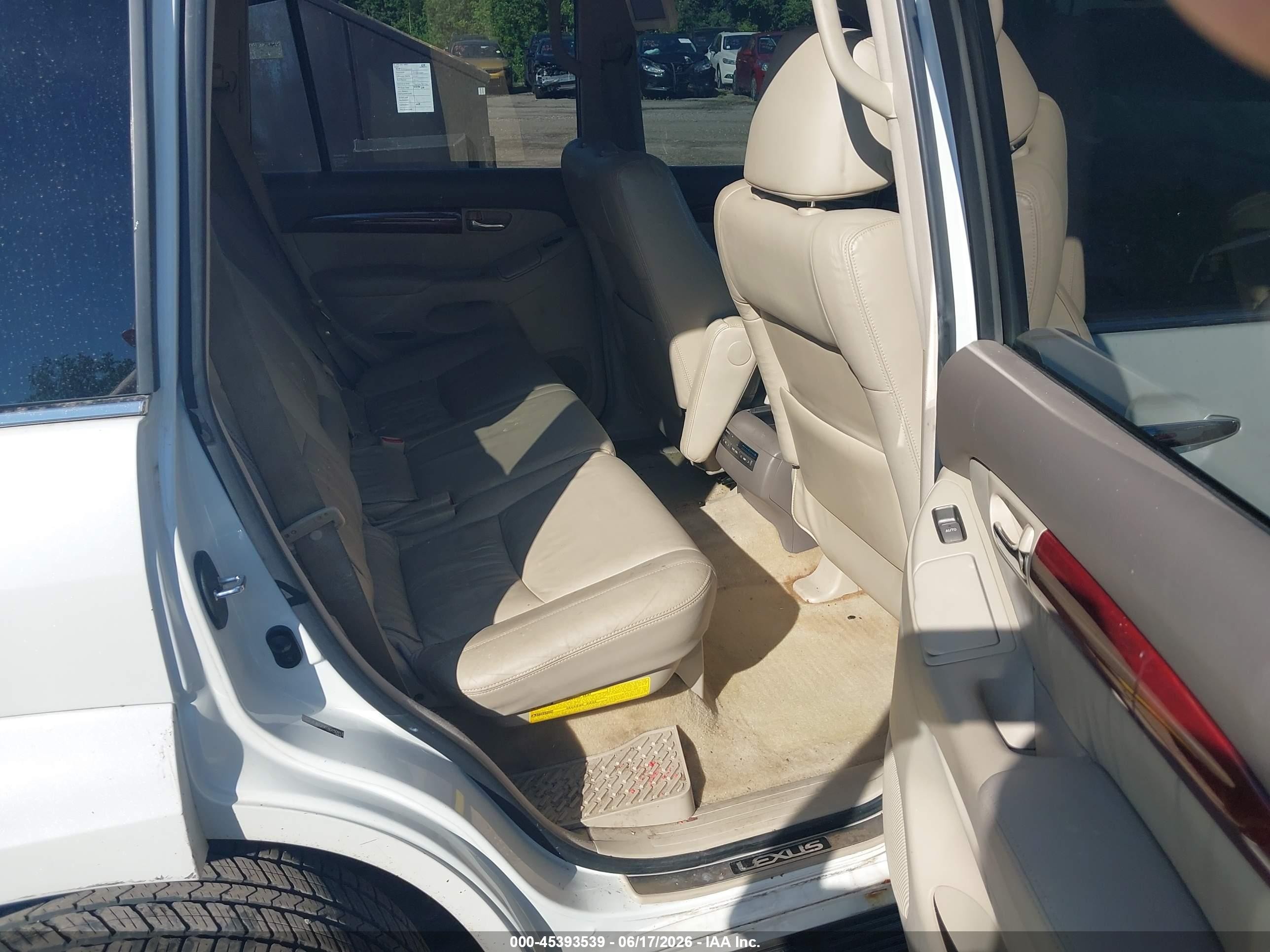 2008 Lexus Gx 470   White vin: JTJBT20X180150913
