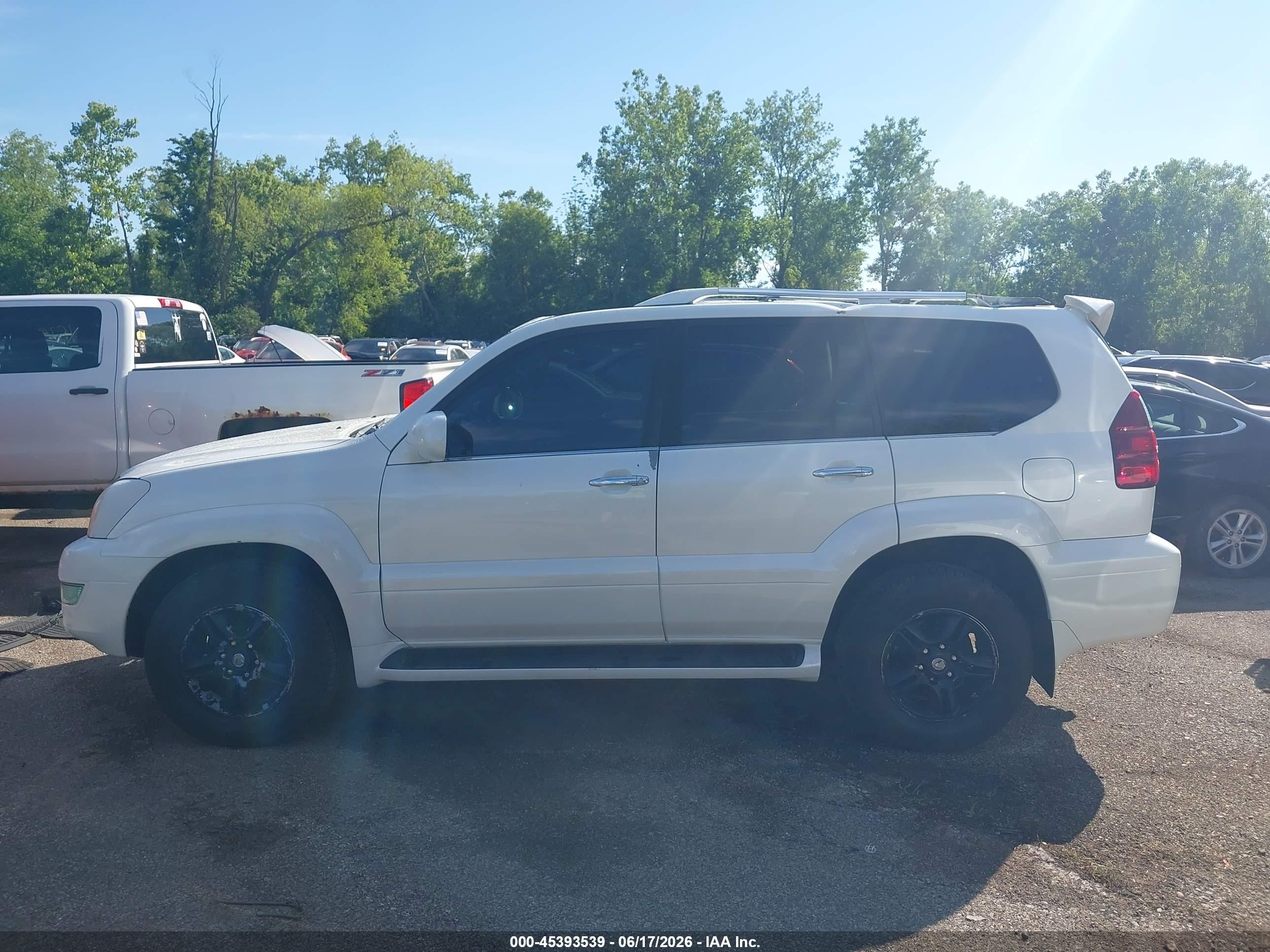 2008 Lexus Gx 470   White vin: JTJBT20X180150913