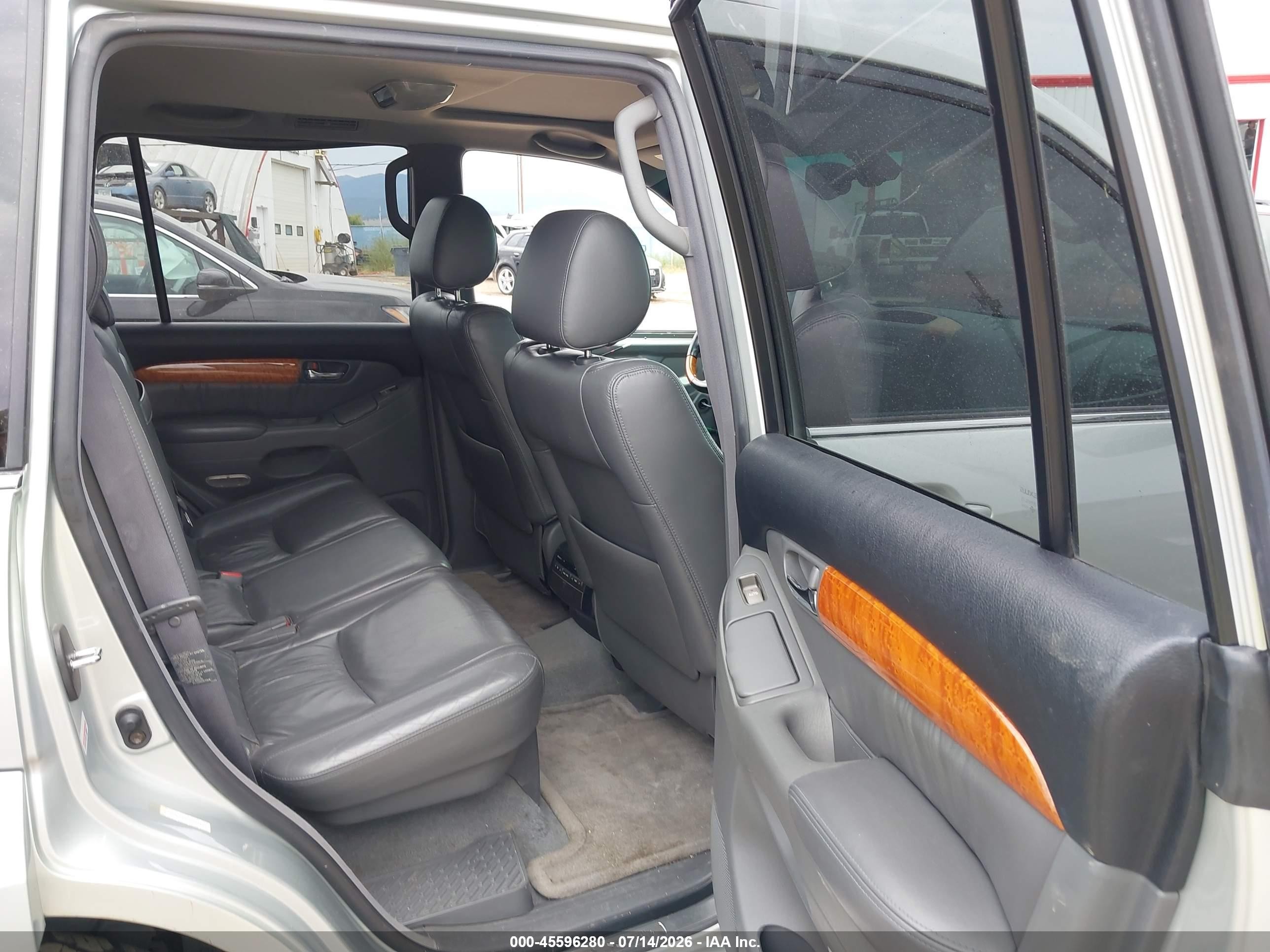 2004 Lexus Gx 470   Silver vin: JTJBT20X240035537