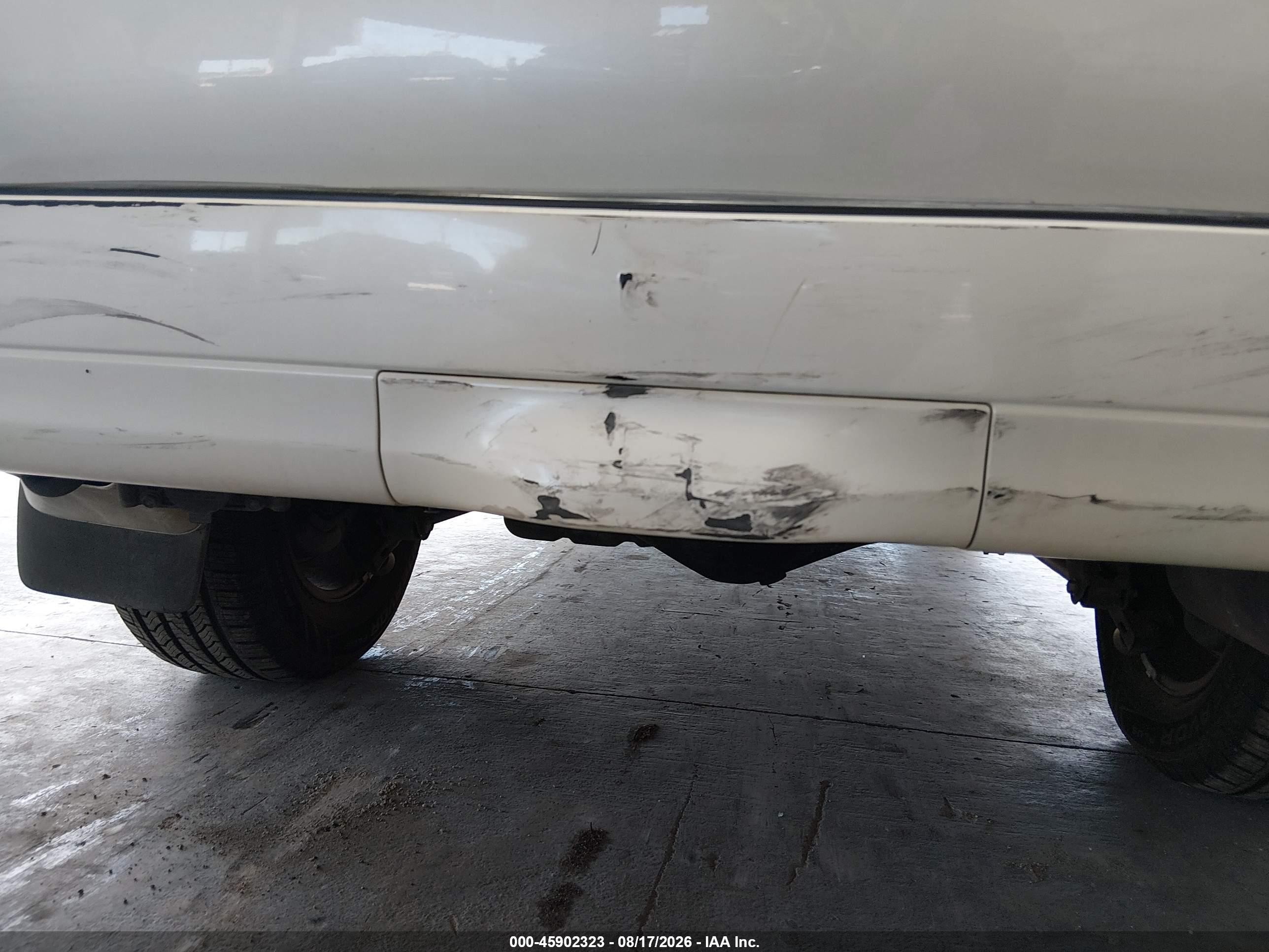 2004 Lexus Gx 470   White vin: JTJBT20X240053410