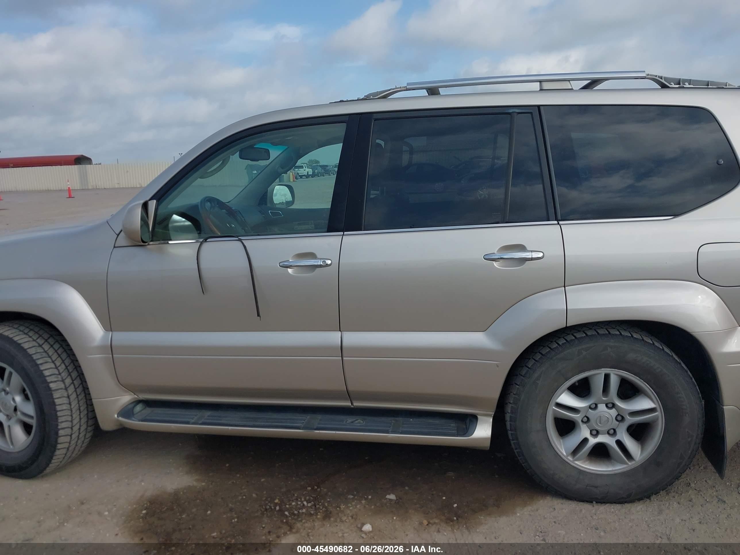 2008 Lexus Gx 470   Gold vin: JTJBT20X380160780