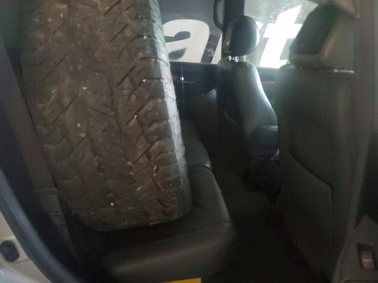 2004 Lexus Gx 470 Base Silver vin: JTJBT20X440052355