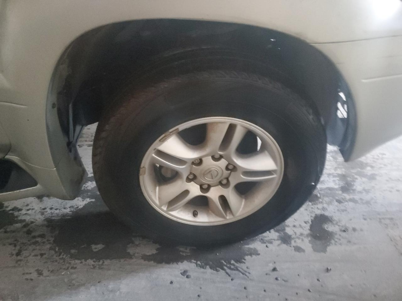 2004 Lexus Gx 470 Base Silver vin: JTJBT20X440052355 Damage: Right Front Wheel, Curb Rash, 2 To 3 Inches
