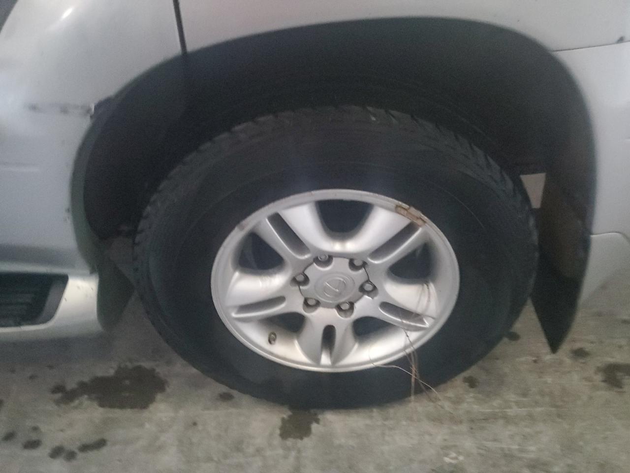 2004 Lexus Gx 470 Base Silver vin: JTJBT20X440052355 Damage: Left Rear Wheel, Curb Rash, > 12 Inches